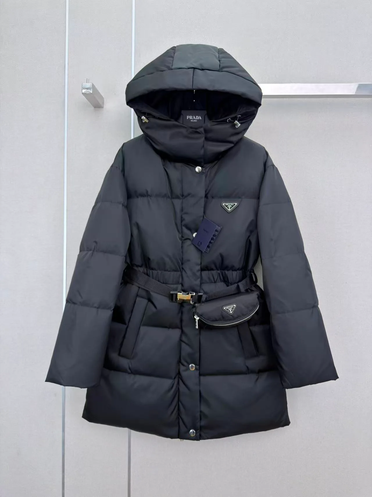 Куртки И Пуховики Женские Prada 18127519