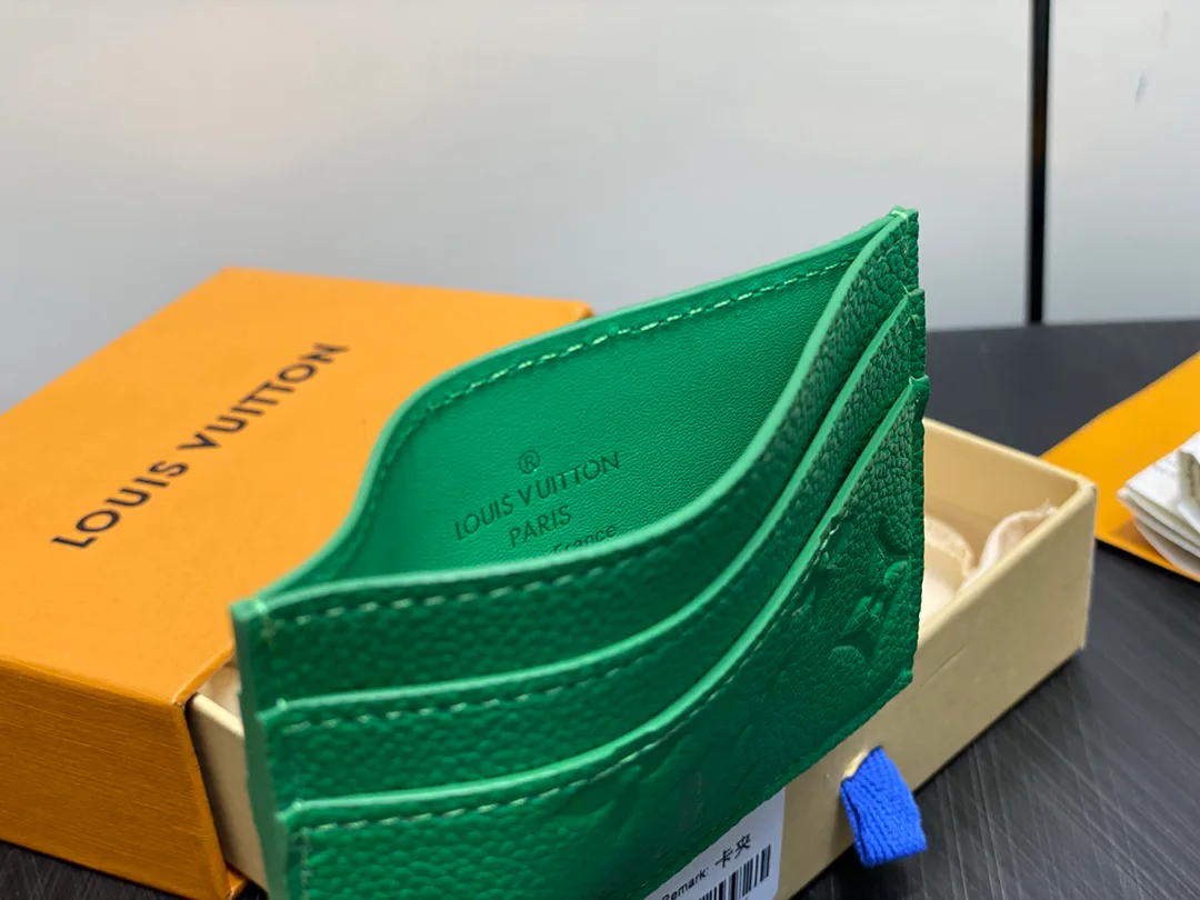 Визитницы Louis Vuitton 111908