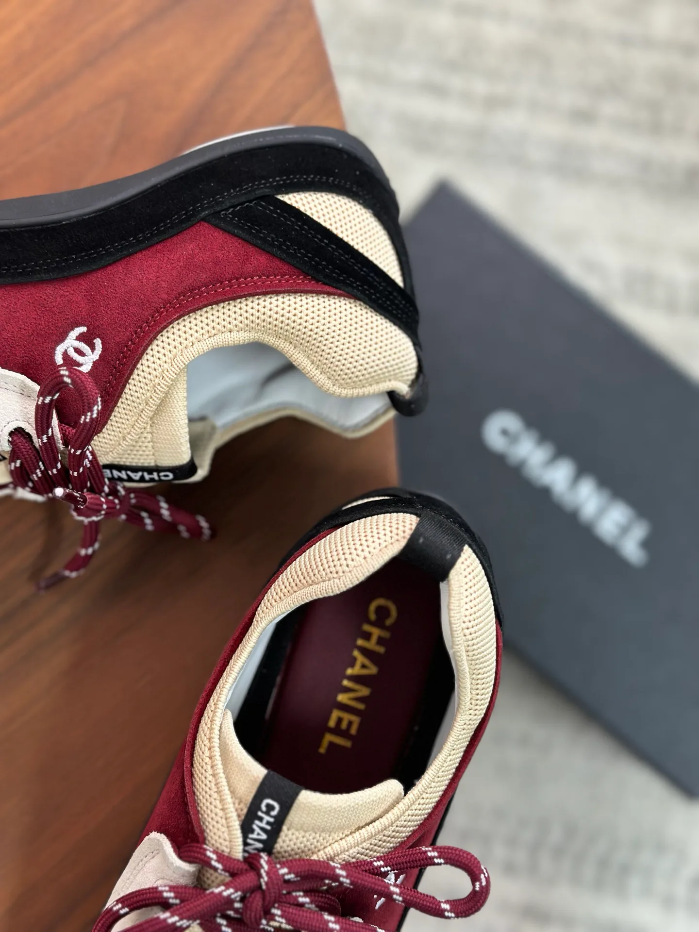 Кроссовки Женские Chanel 18329927