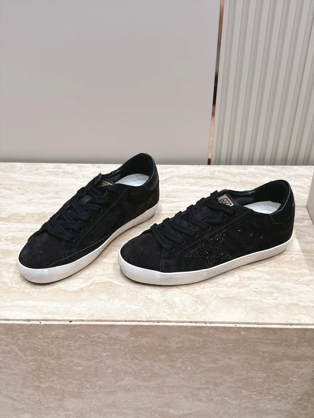 Кроссовки Женские Golden Goose 17963438