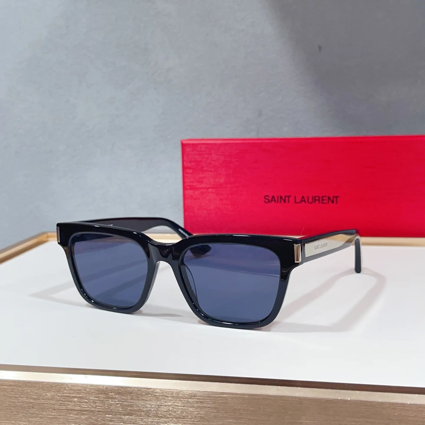 Очки Saint Laurent 17529373