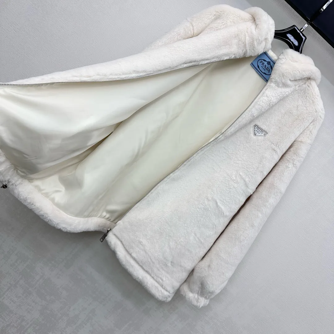 Куртки И Пуховики Женские Prada 393727