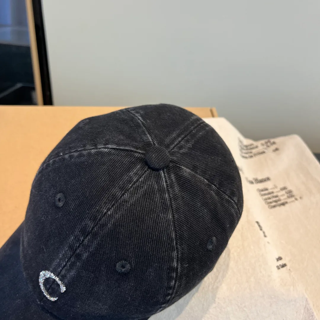 Головные Уборы Celine 11171349