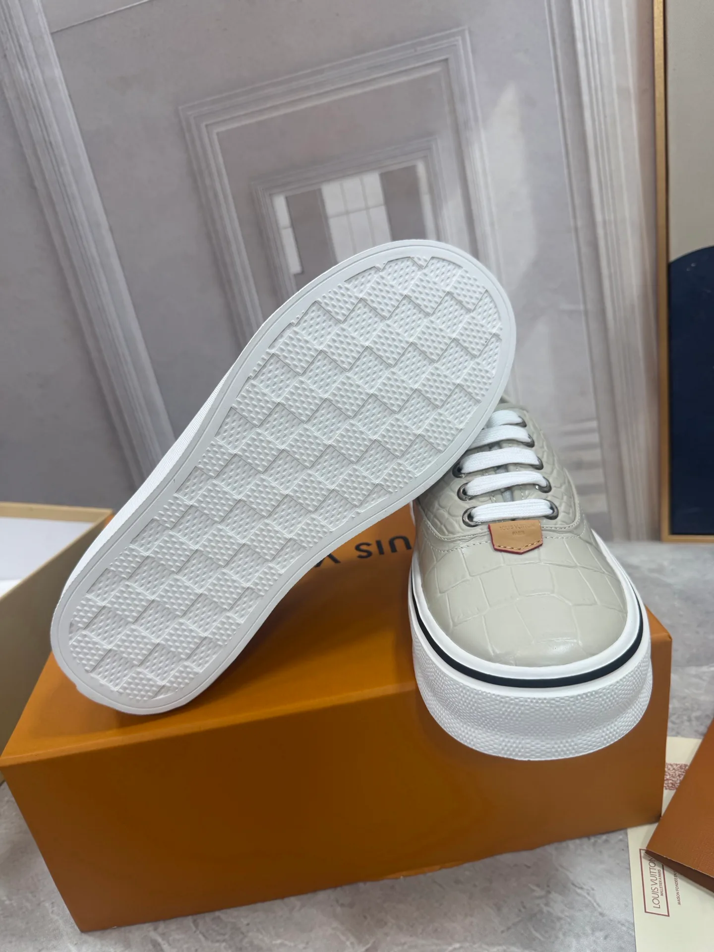 Кроссовки Мужские Louis Vuitton 18190062