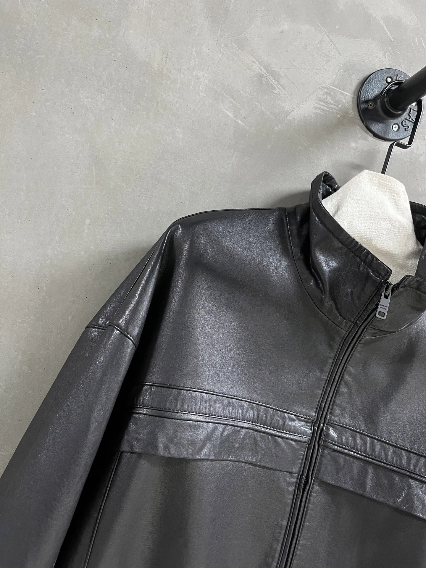 Кожаные Куртки И Дублёнки Женские Prada 18172846
