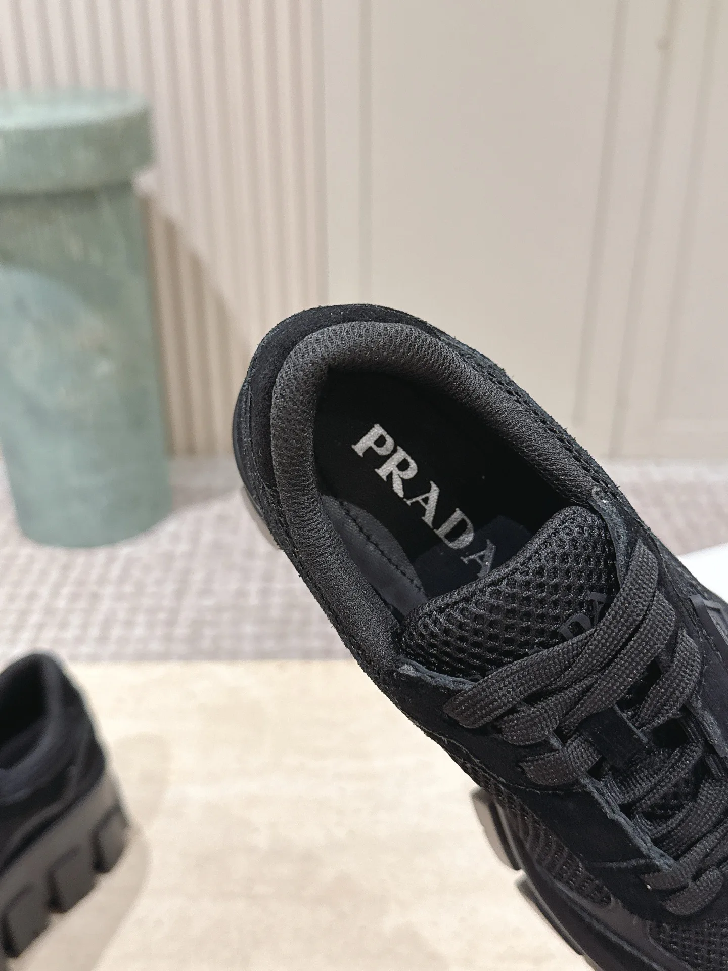 Кроссовки Женские Prada 18142659
