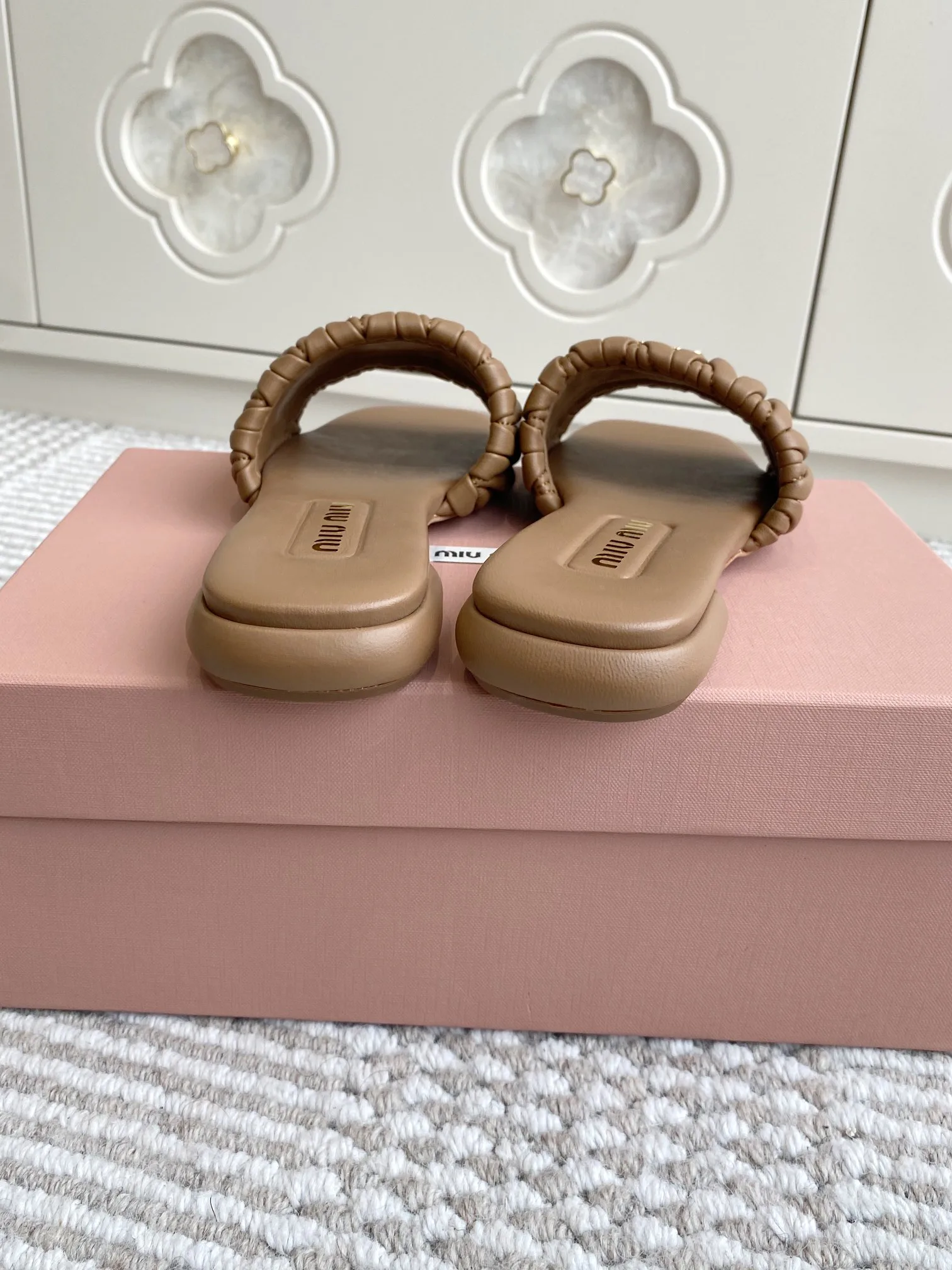 Шлепанцы Женские Miu Miu 11701942
