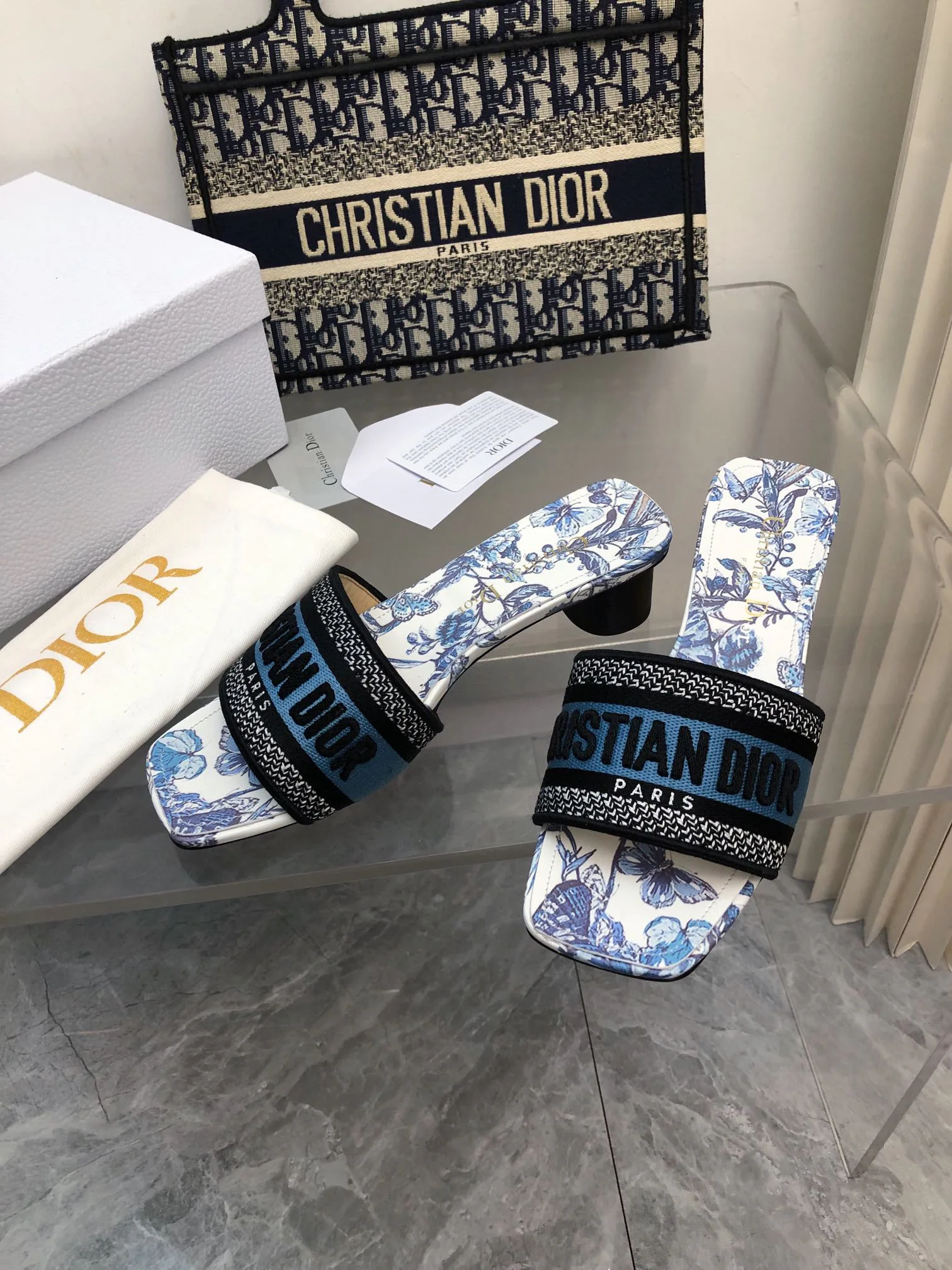 Босоножки Женские Christian Dior 18633996
