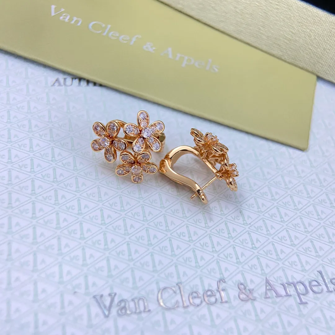 Бижутерия Van Cleef & Arpels 270536