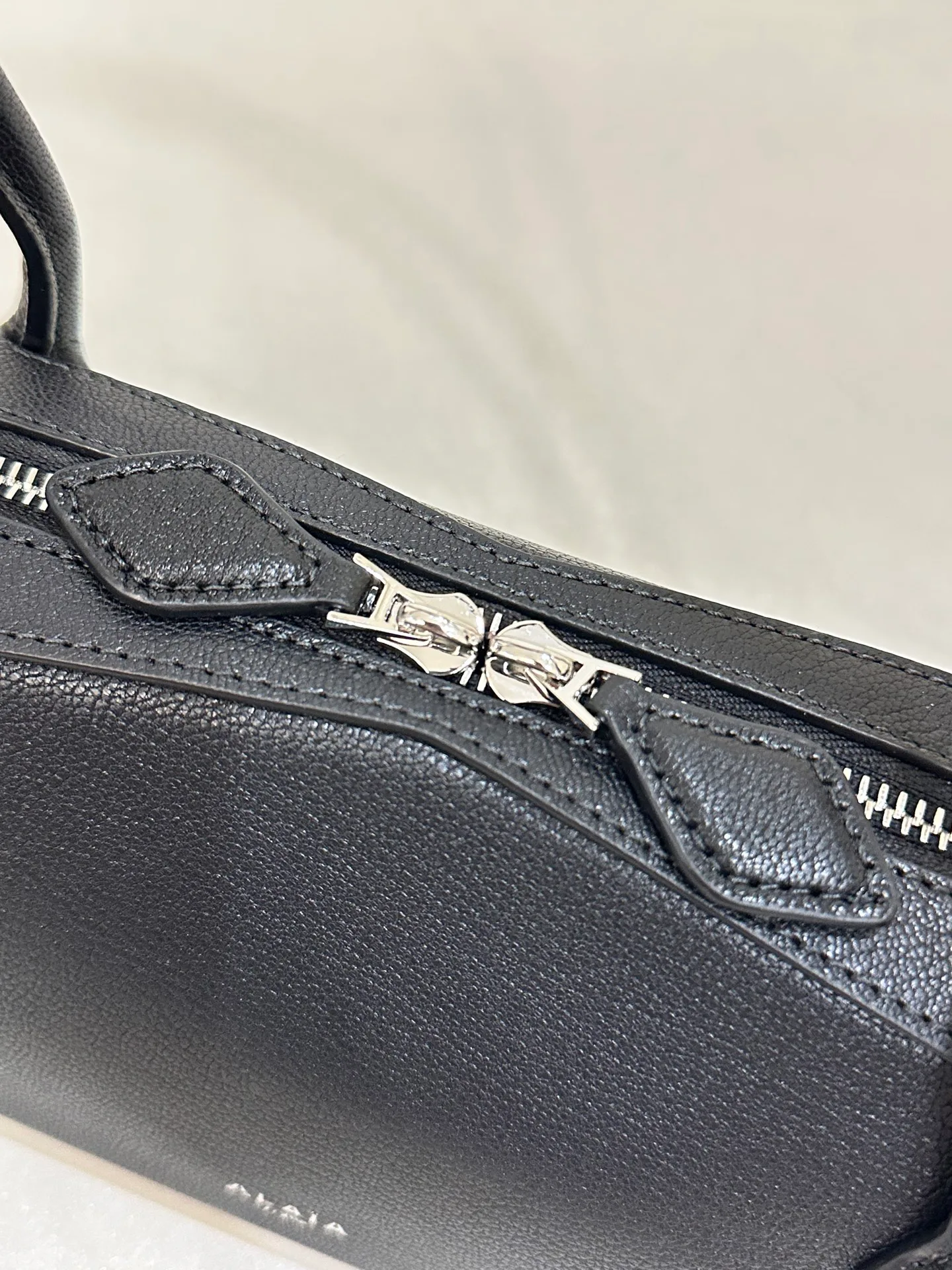 Классические Сумки Женские Alaia 9166534