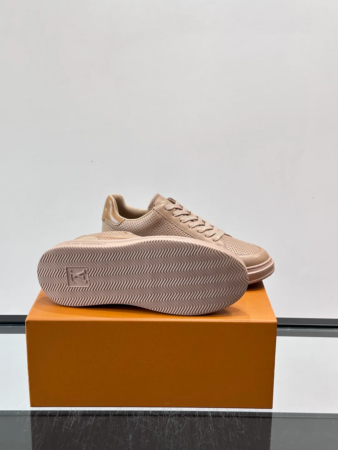 Кроссовки Мужские Louis Vuitton 13553743