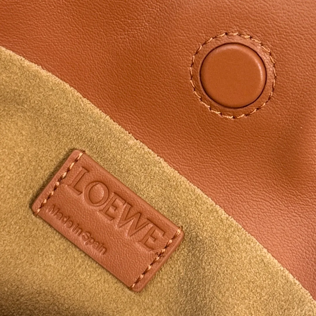 Клатчи Женские Loewe 15222353