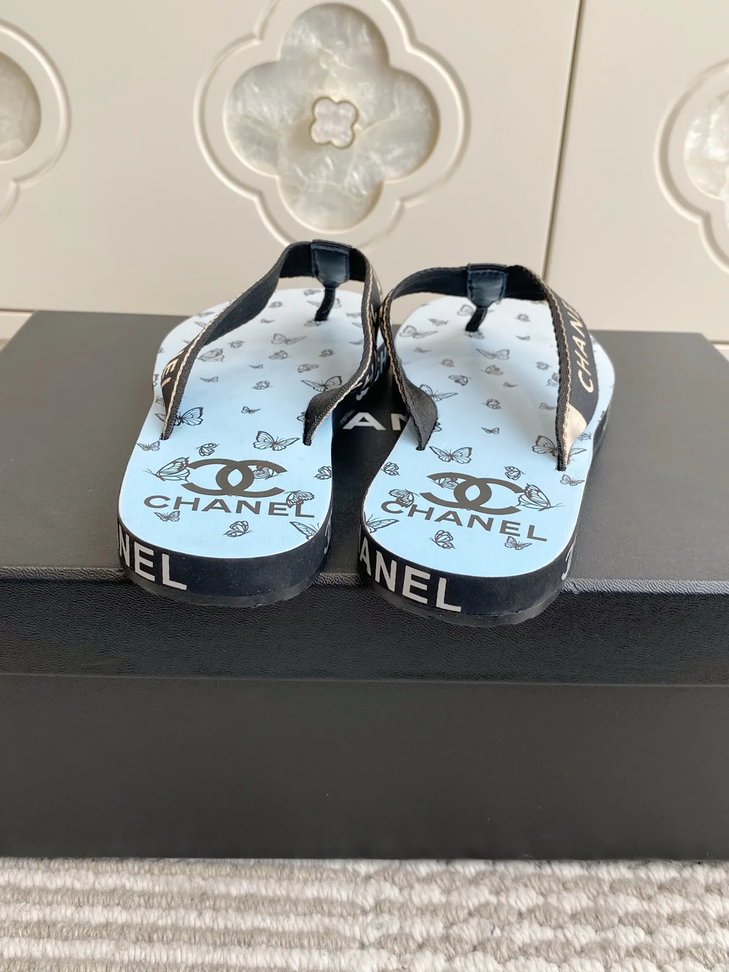 Шлепанцы Женские Chanel 11909732