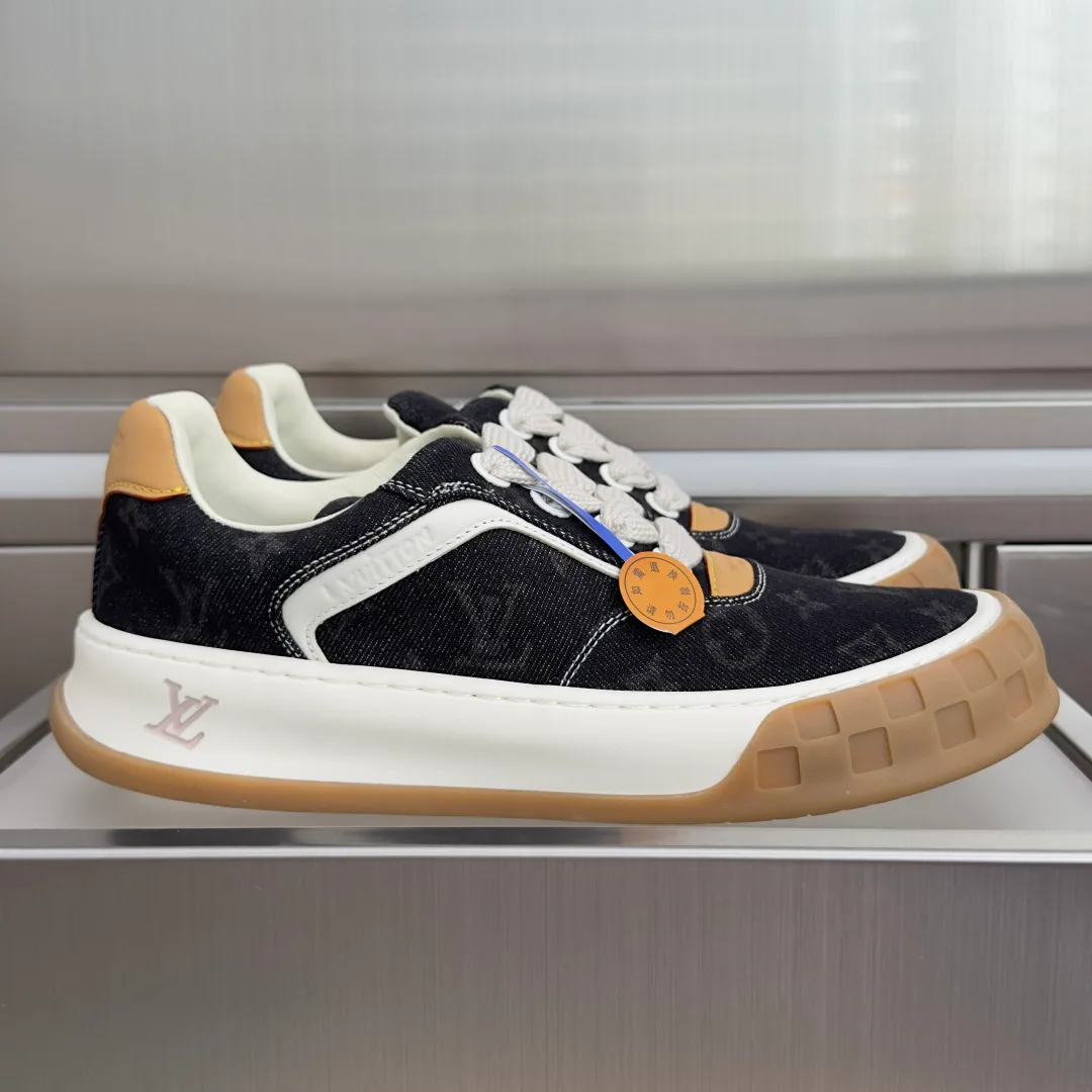 Кроссовки Мужские Louis Vuitton 18703772