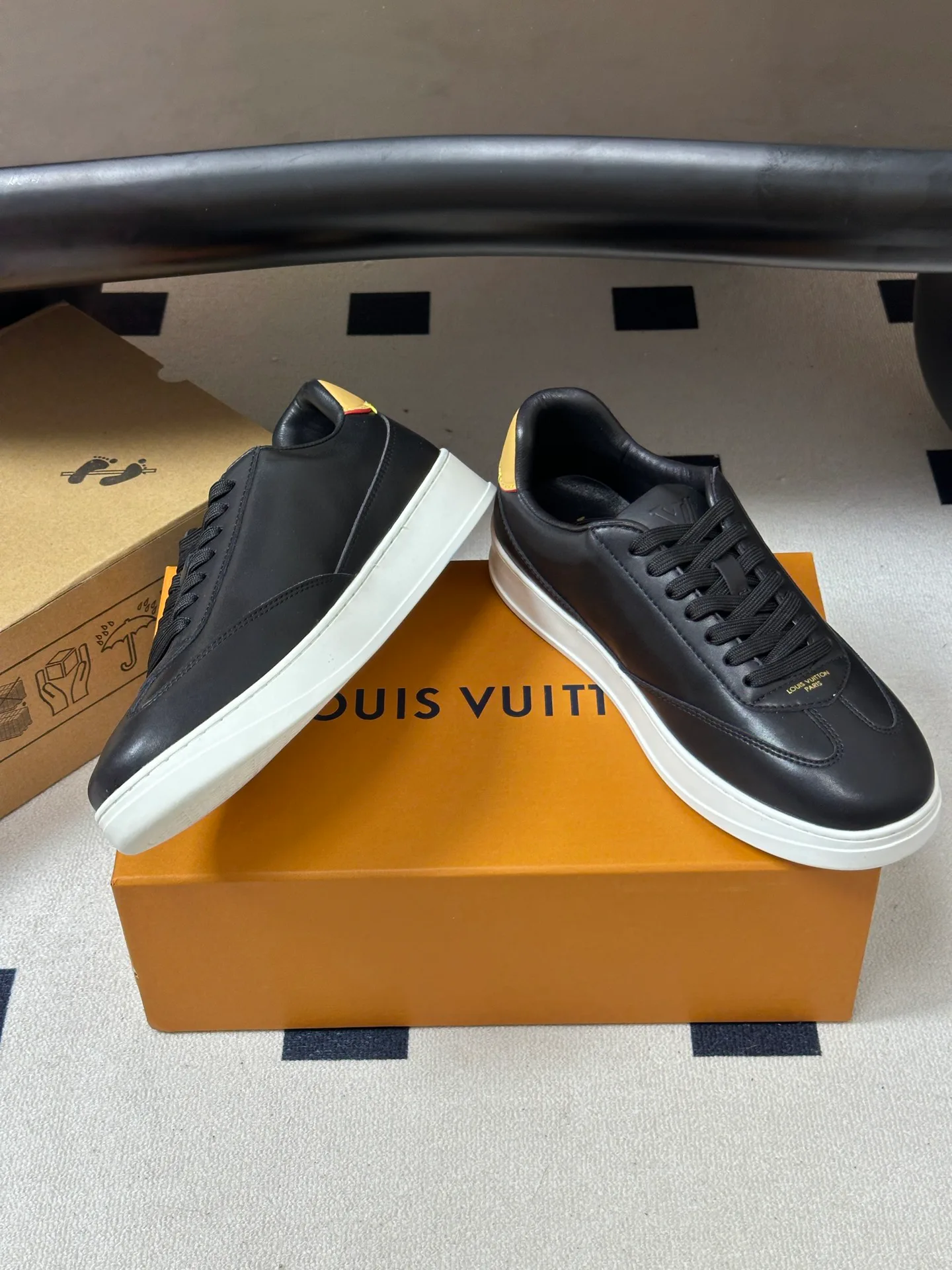 Кроссовки Мужские Louis Vuitton 18340906