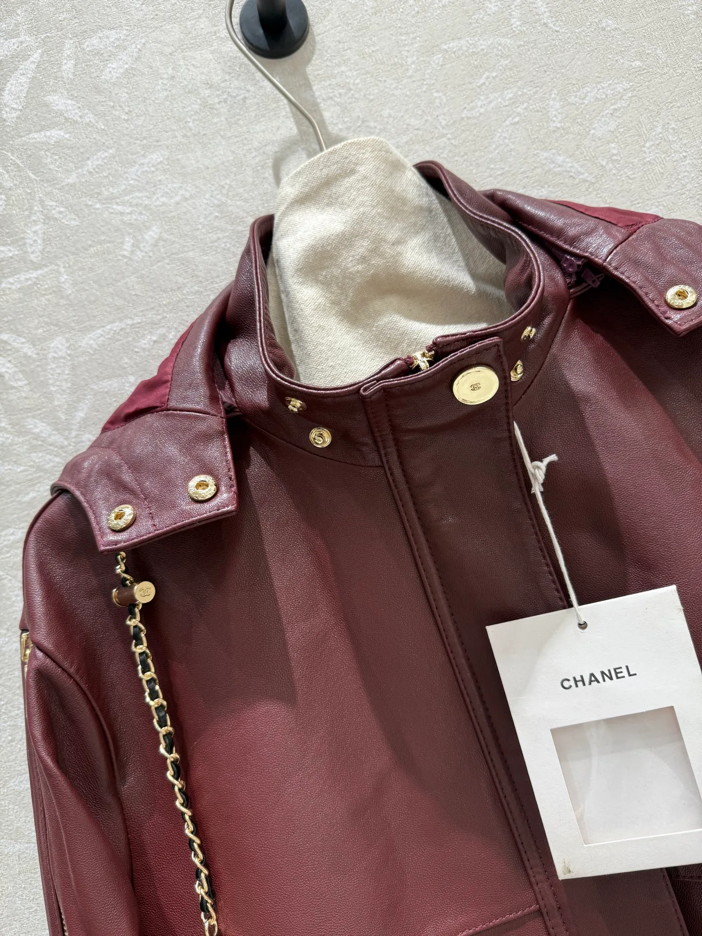 Кожаные Куртки И Дублёнки Женские Chanel 18172609