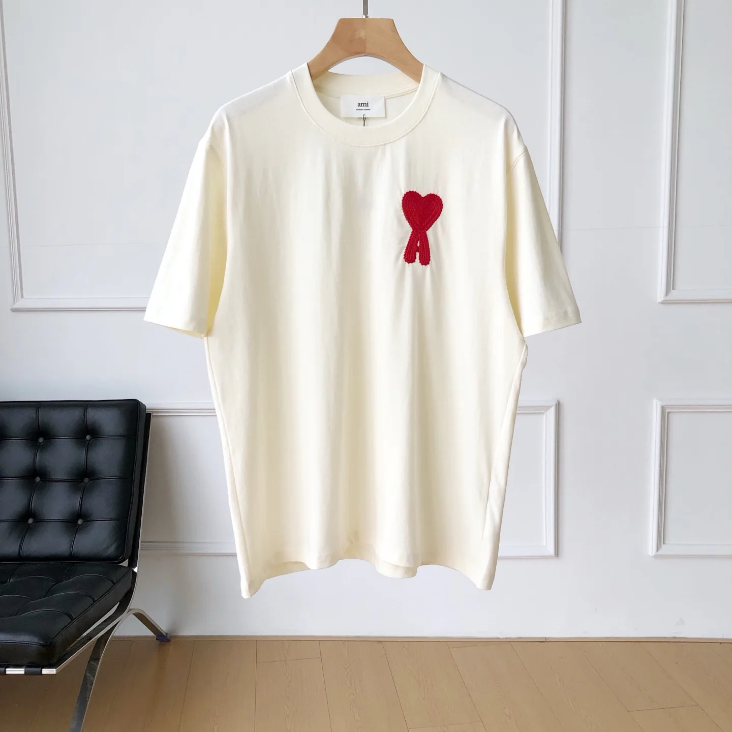 Футболки Женские Ami Paris 11248