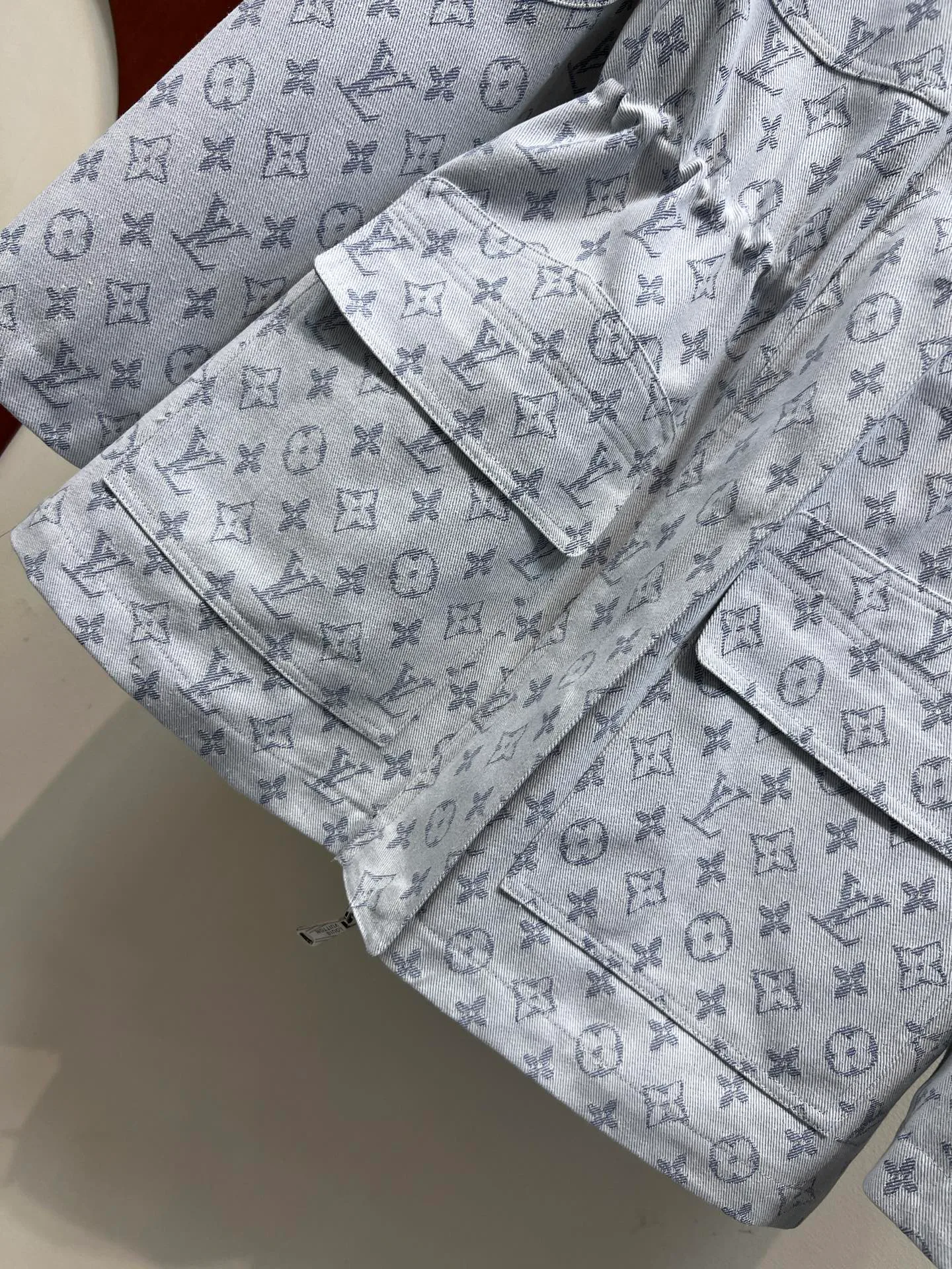 Куртки И Пуховики Женские Louis Vuitton 18605971