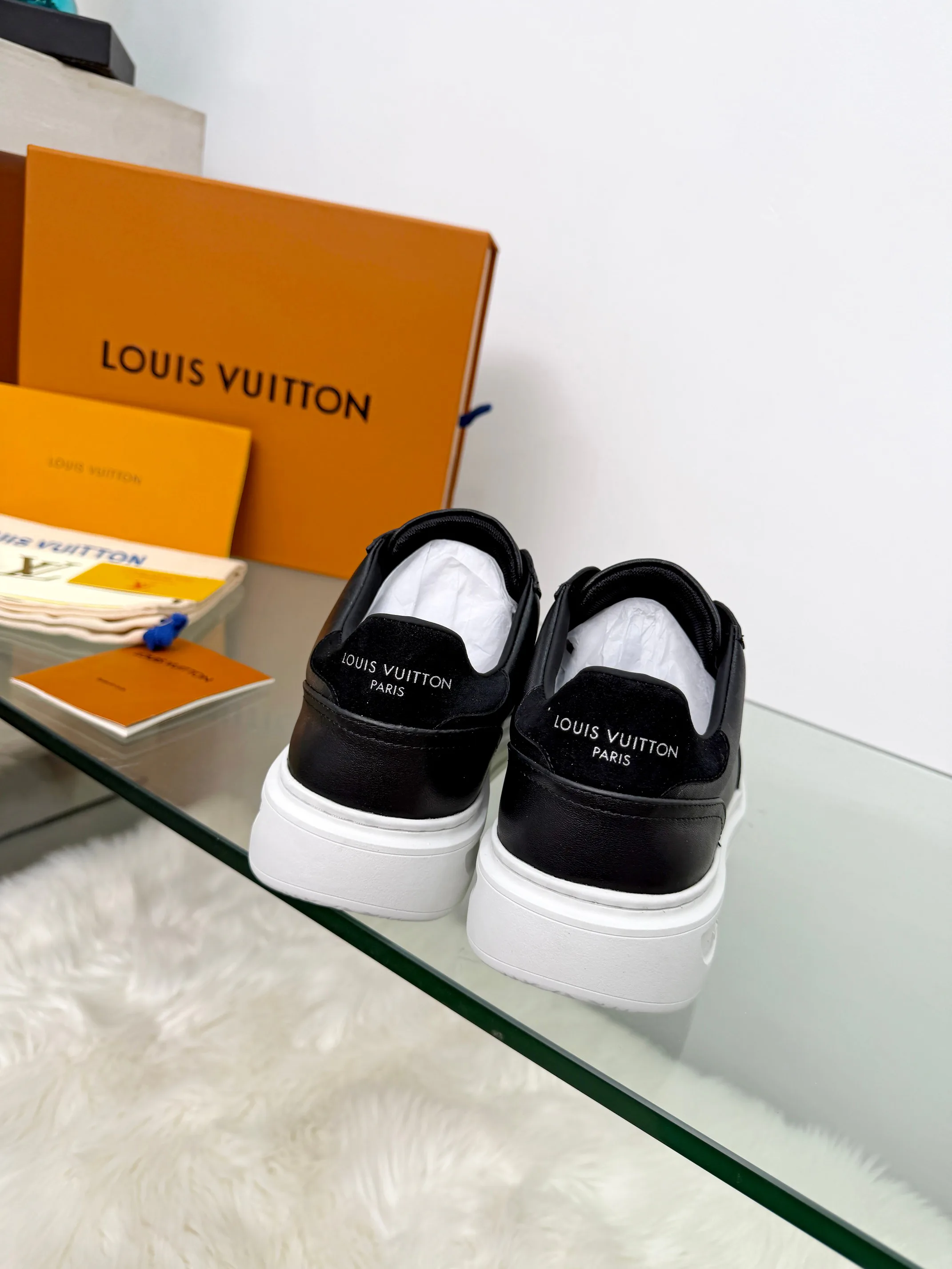 Кроссовки Мужские Louis Vuitton 19783729