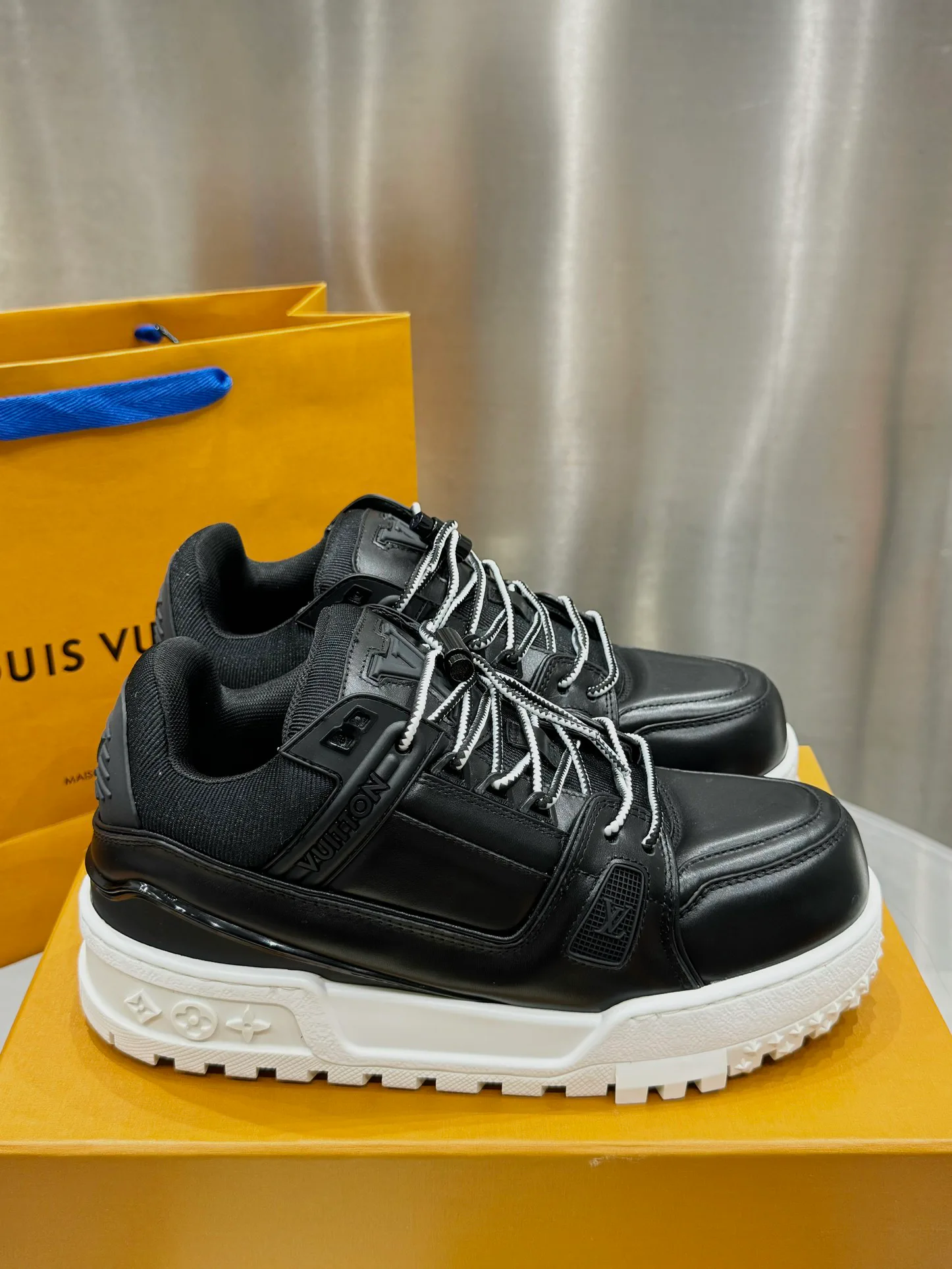 Кроссовки Женские Louis Vuitton 4162