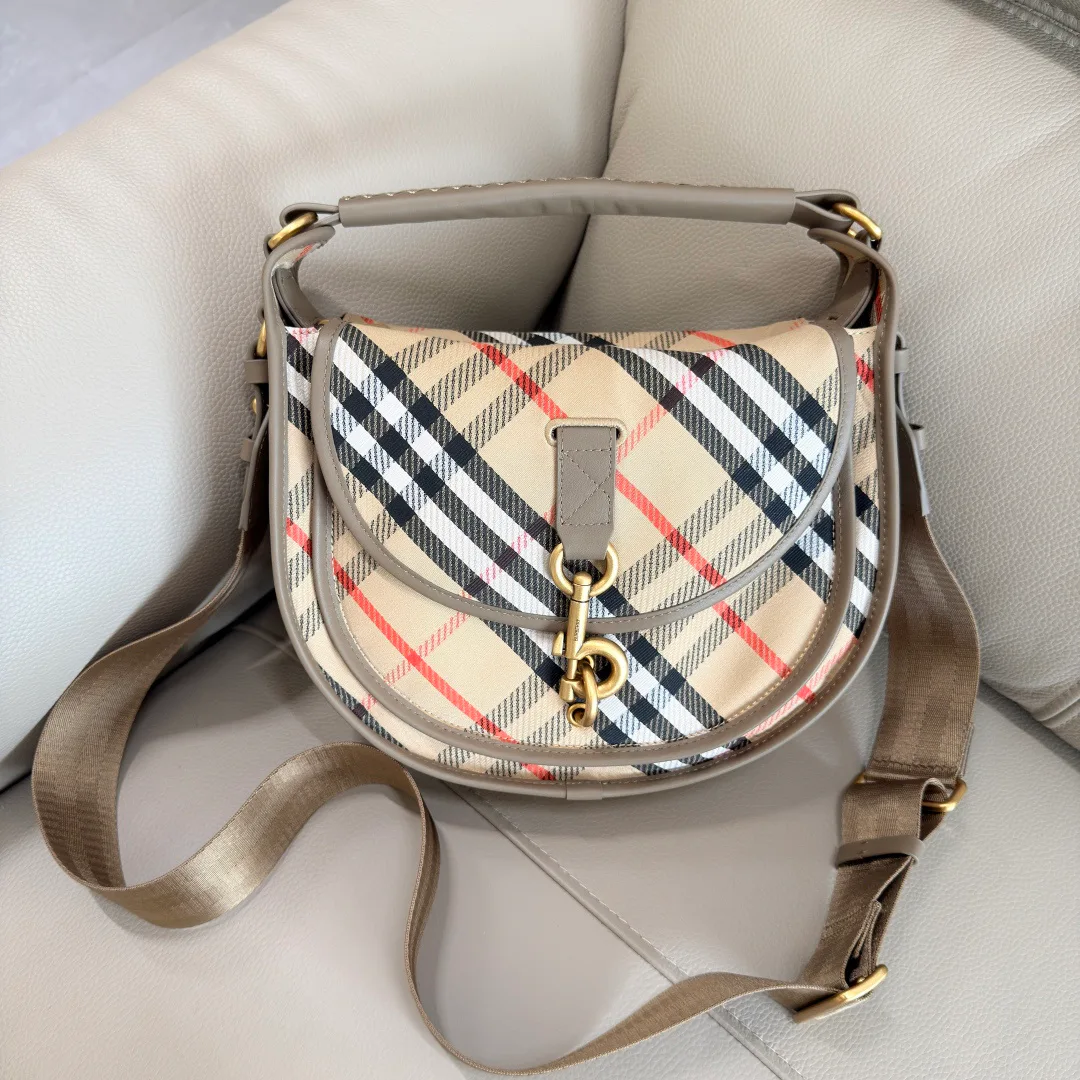Сумки На Ремне Женские Burberry 16993935