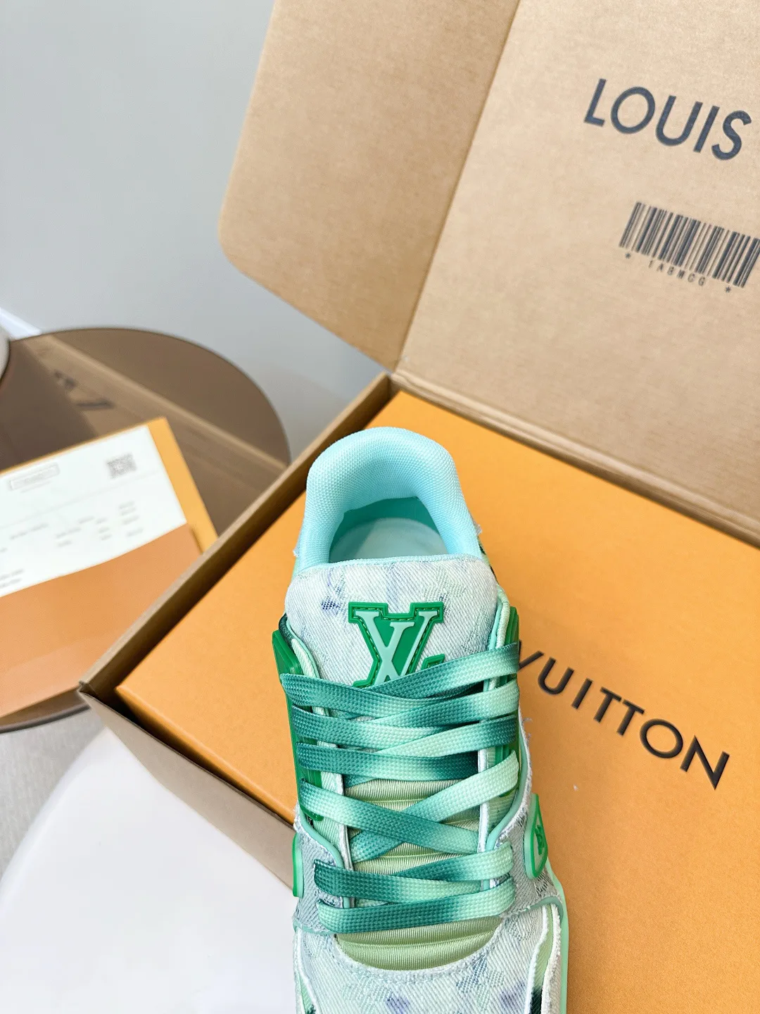 Кроссовки Женские Louis Vuitton 11778714