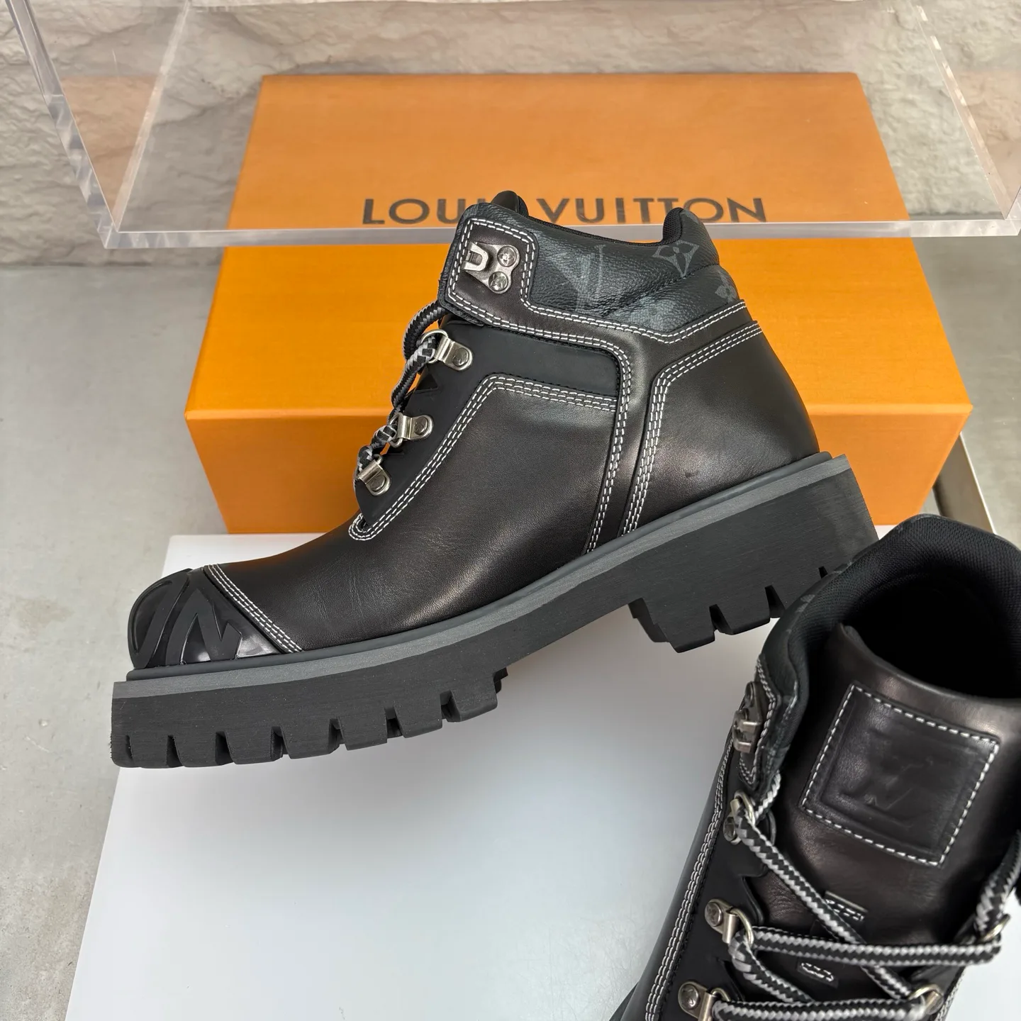 Ботинки Мужские Louis Vuitton 18719012