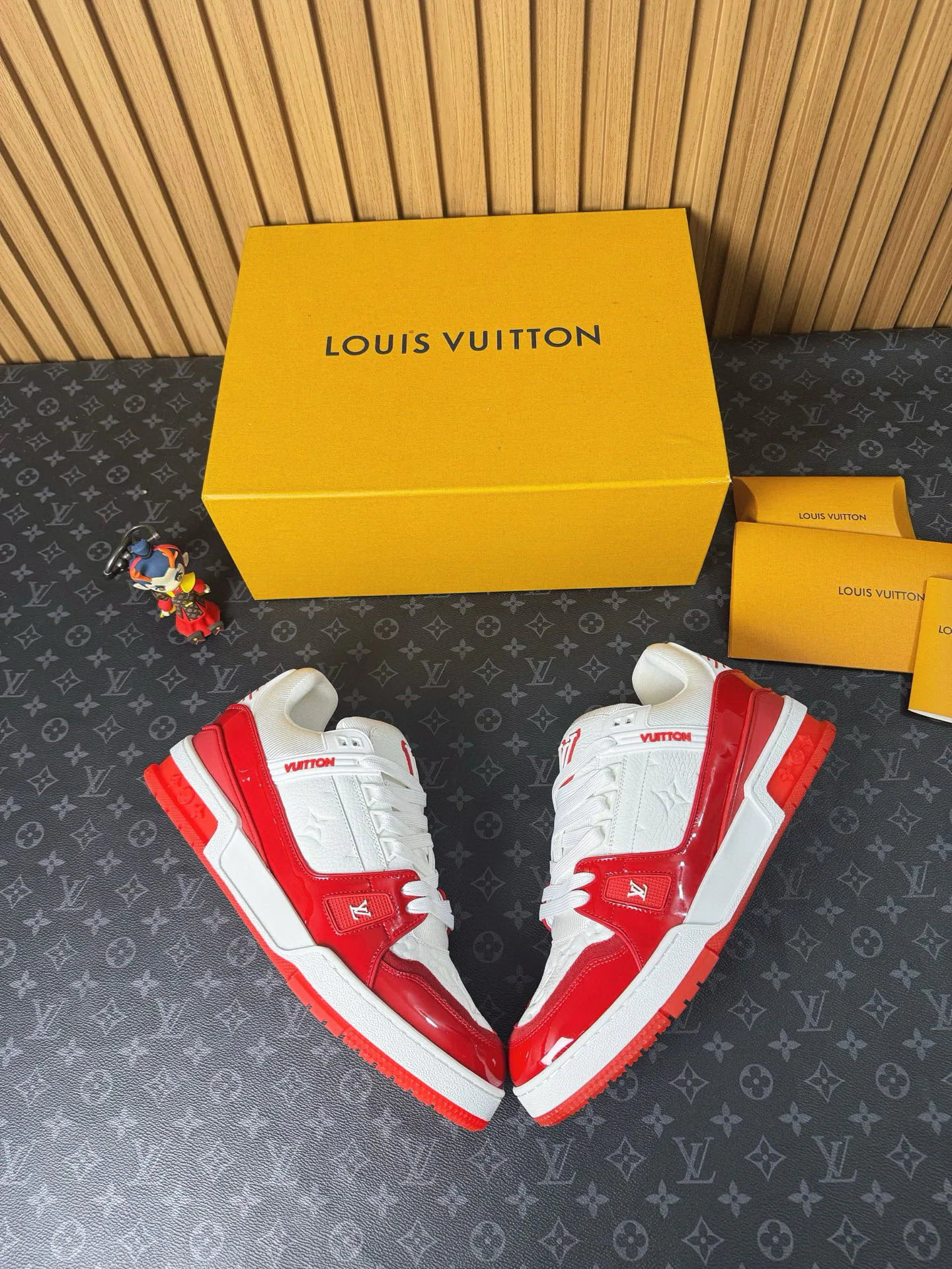 Кроссовки Женские Louis Vuitton 1124328