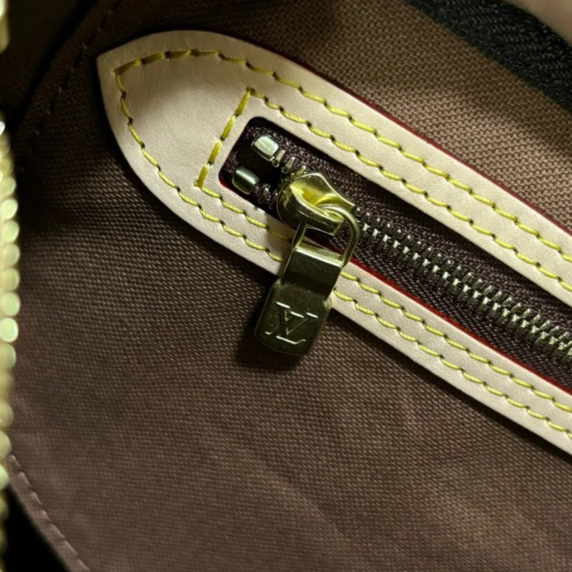 Классические Сумки Женские Louis Vuitton 10786379