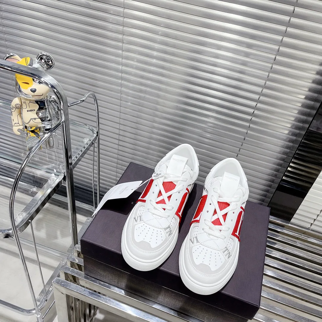 Кроссовки Женские Valentino 904561