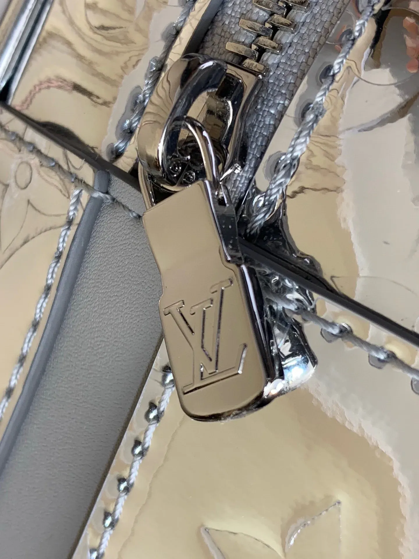 Сумки На Ремне Женские Louis Vuitton 1308573