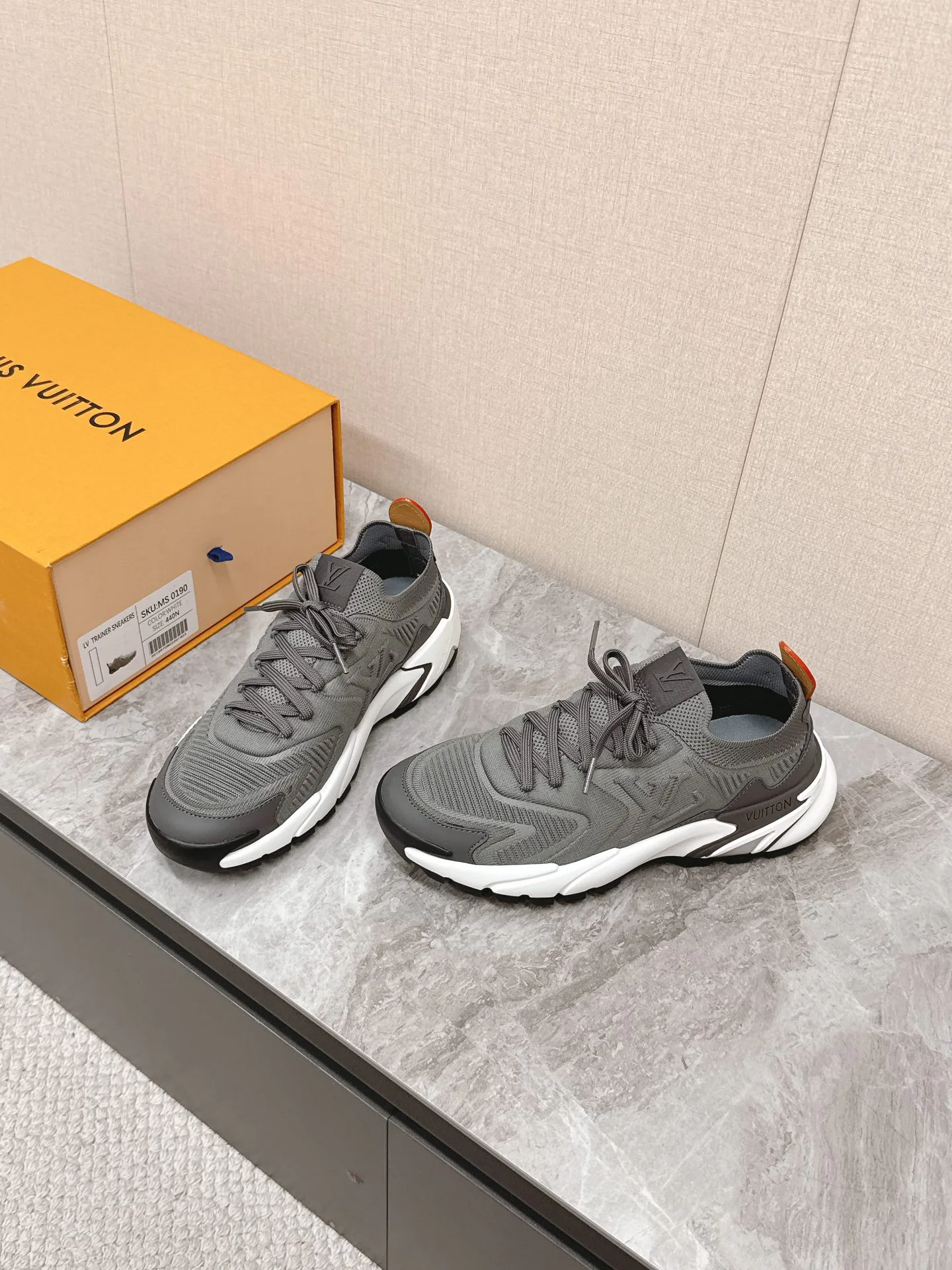 Кроссовки Мужские Louis Vuitton 137364