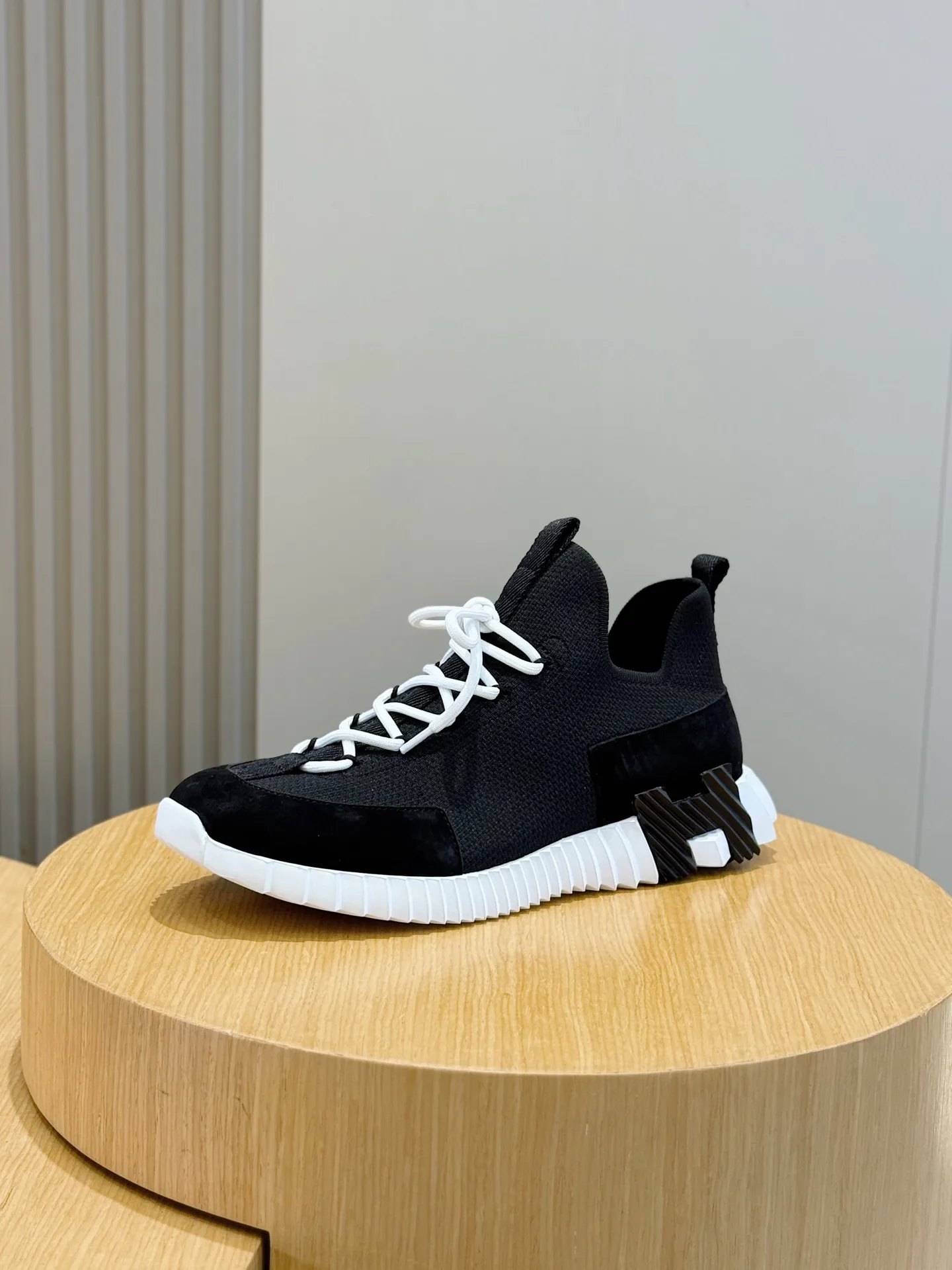 Кроссовки Мужские Hermes 11243927