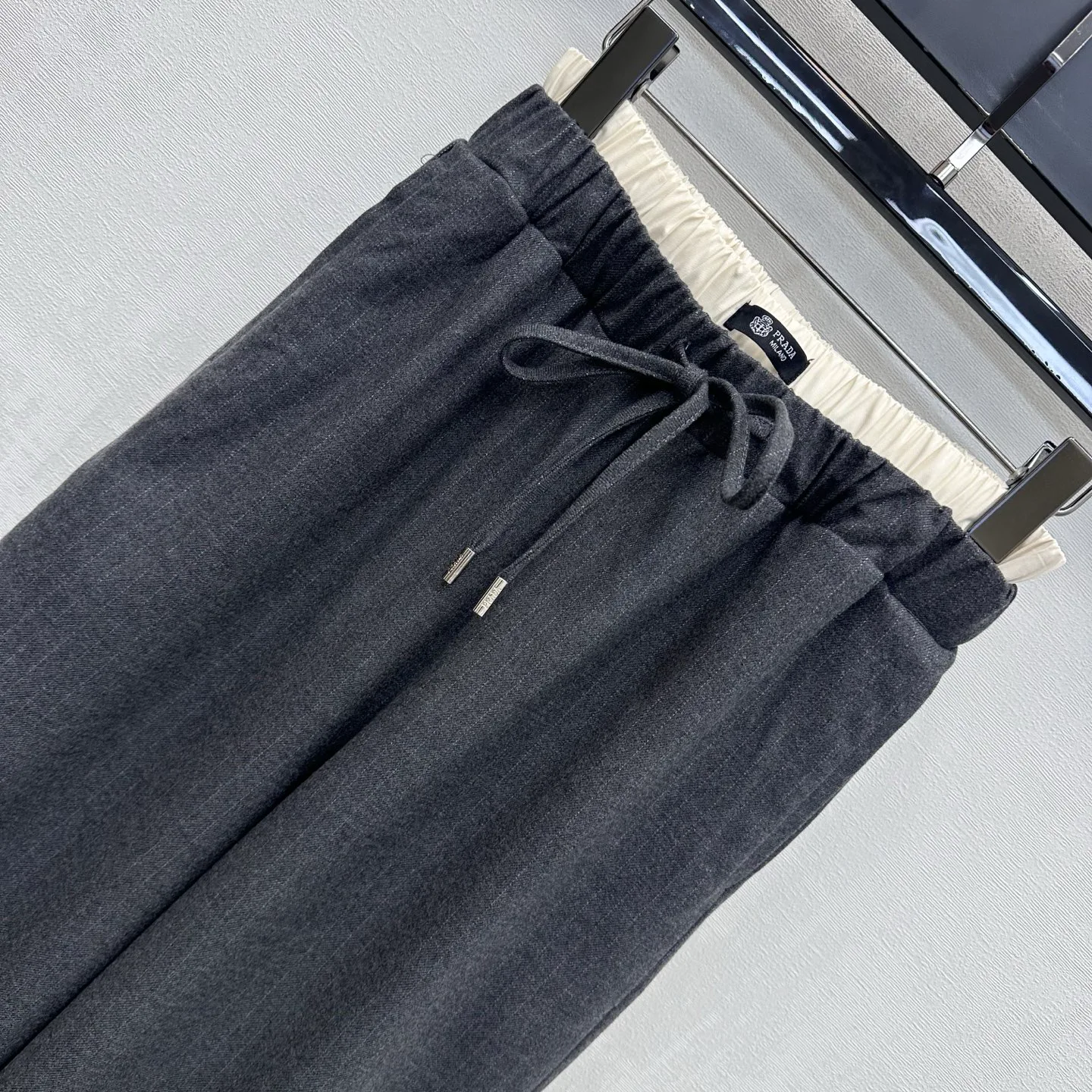 Брюки Женские Prada 18432108