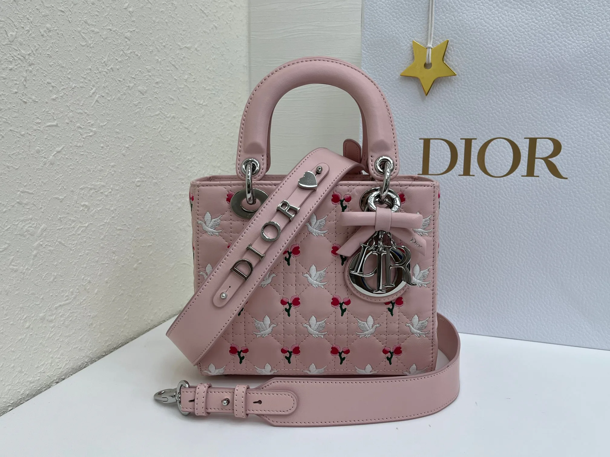 Классические Сумки Женские Christian Dior 17407068