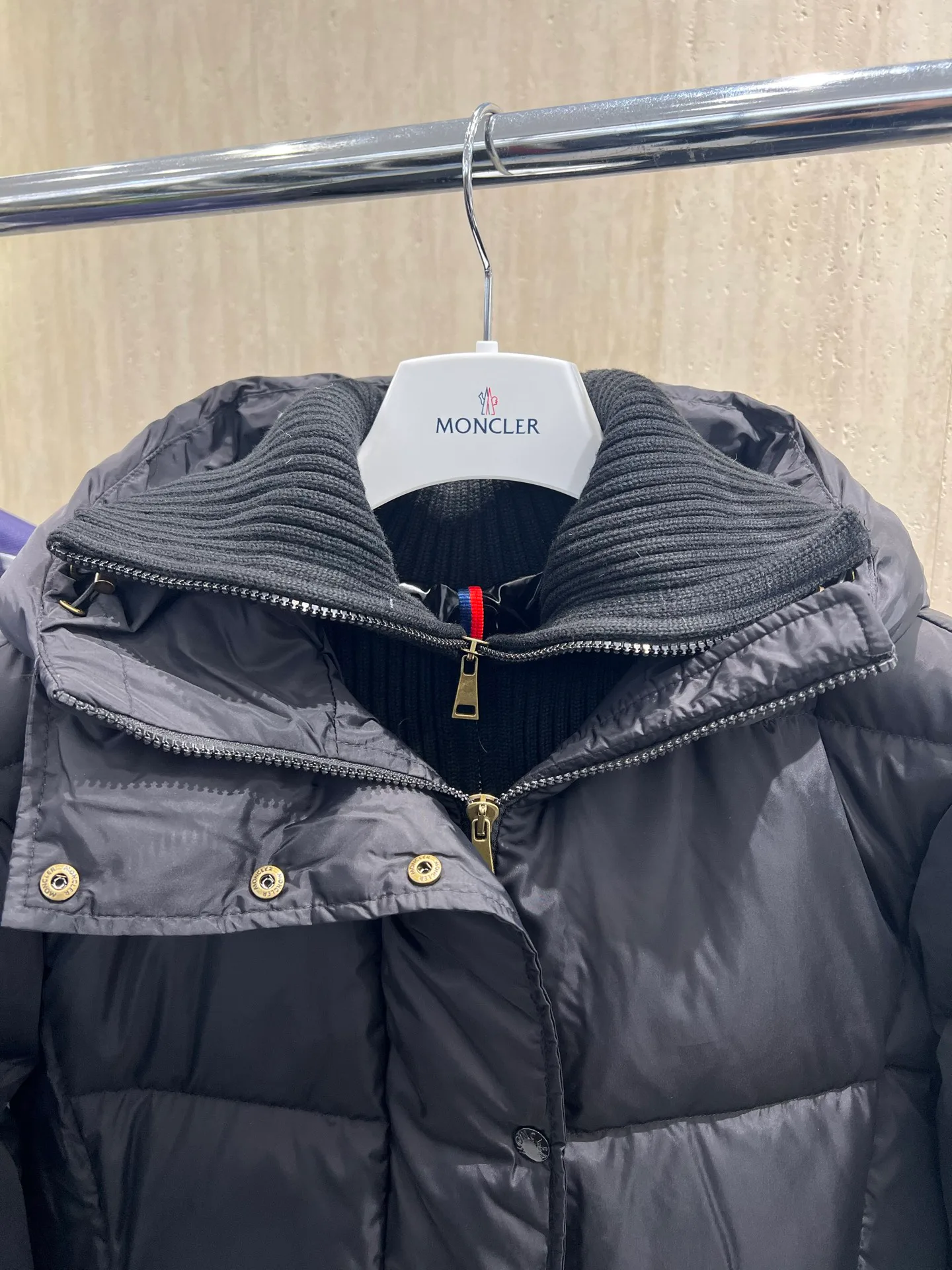 Куртки И Пуховики Женские Moncler 18723416