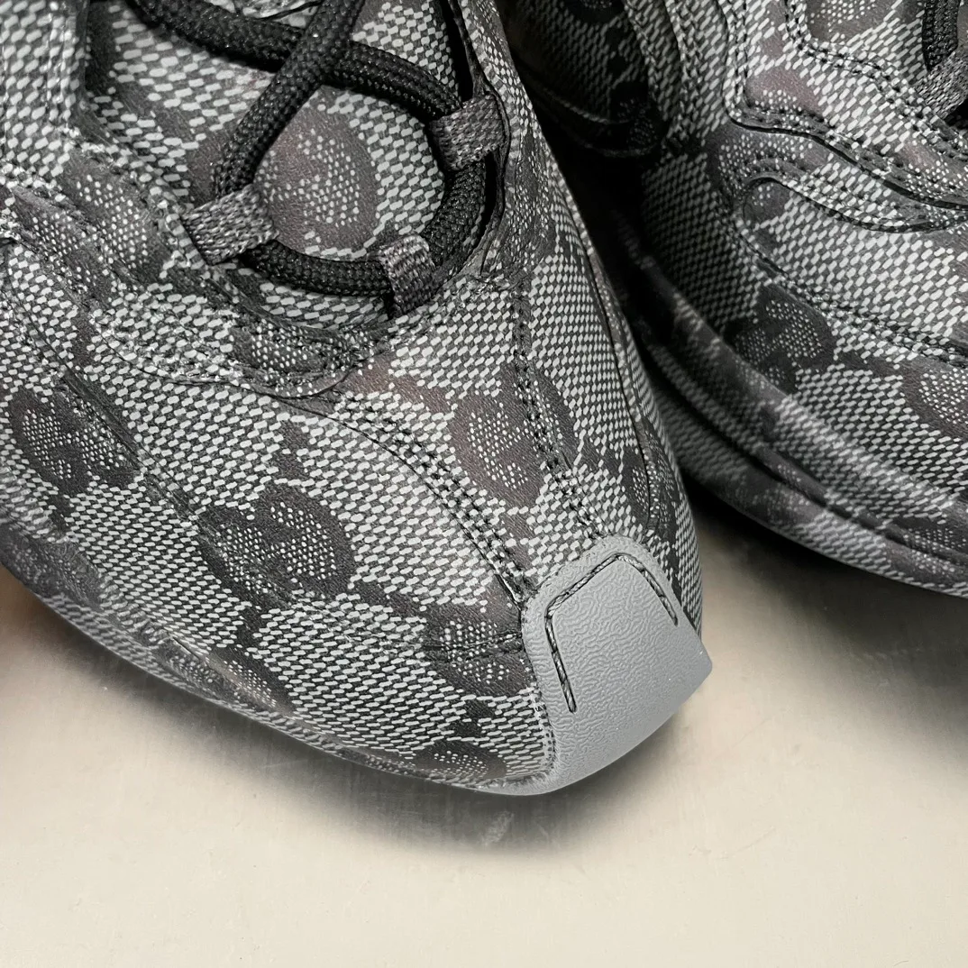 Кроссовки Женские Gucci 573255