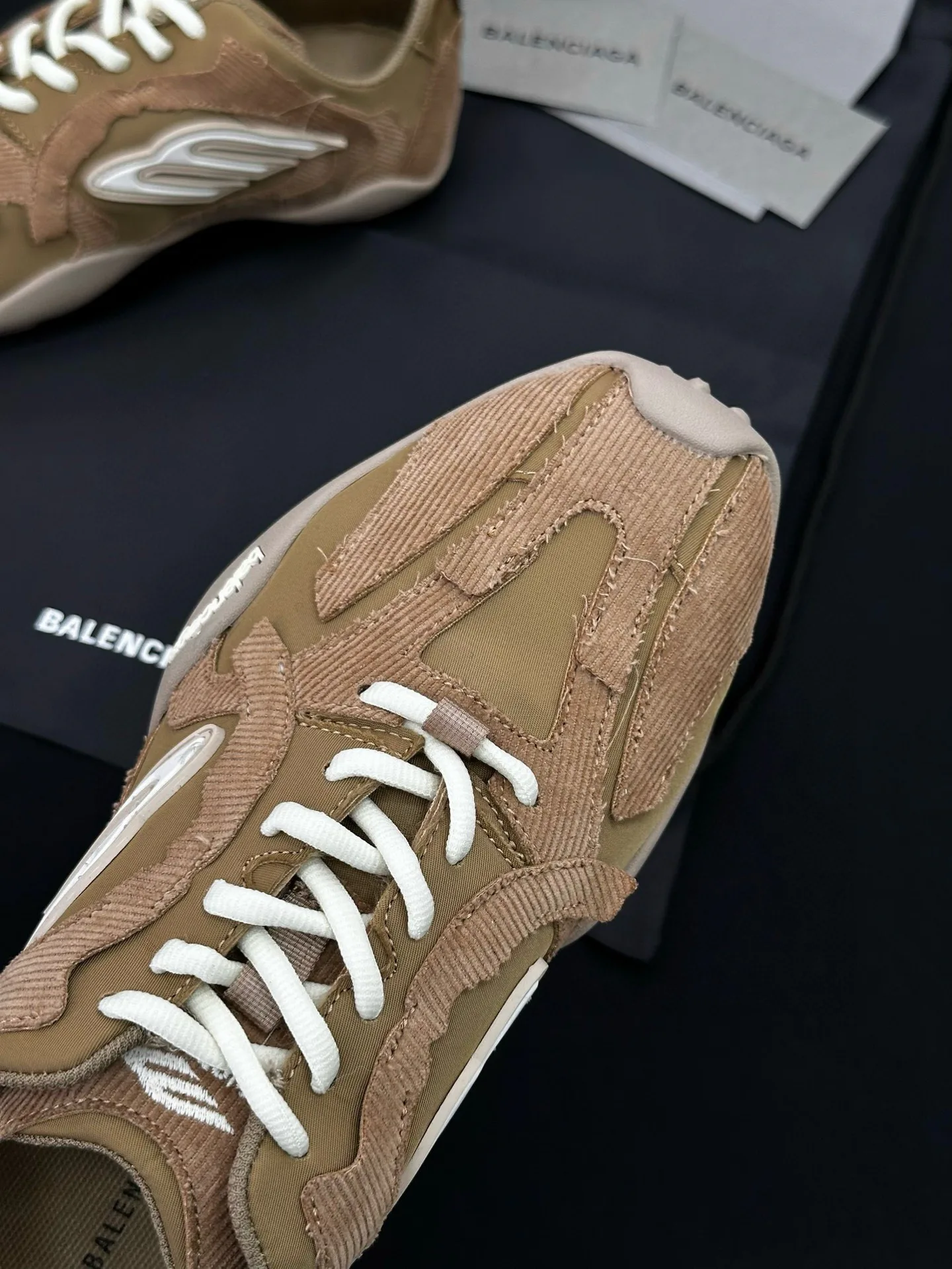 Кроссовки Женские Balenciaga 10997420