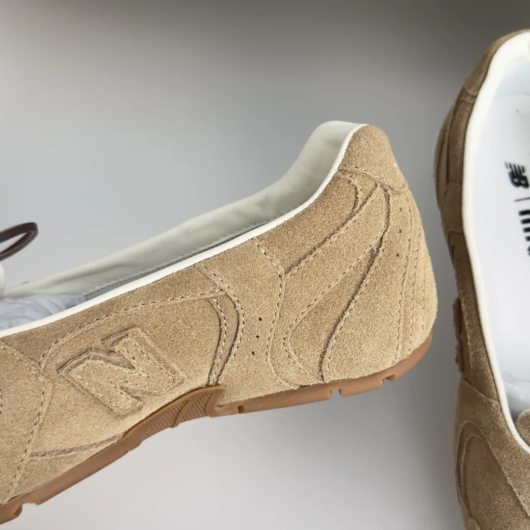 Кроссовки Женские Miu Miu 17950433