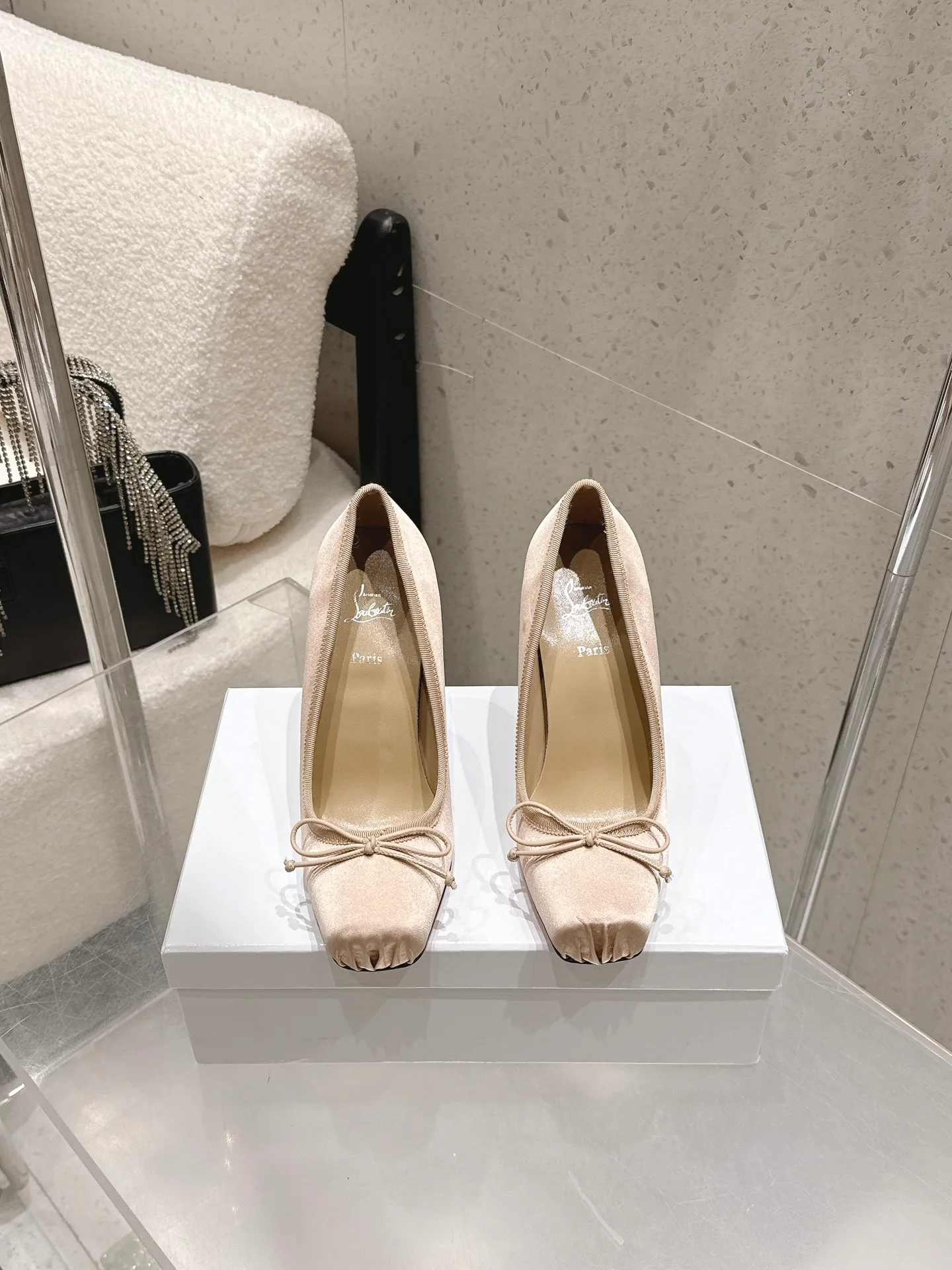 Туфли Женские Christian Louboutin 13078783