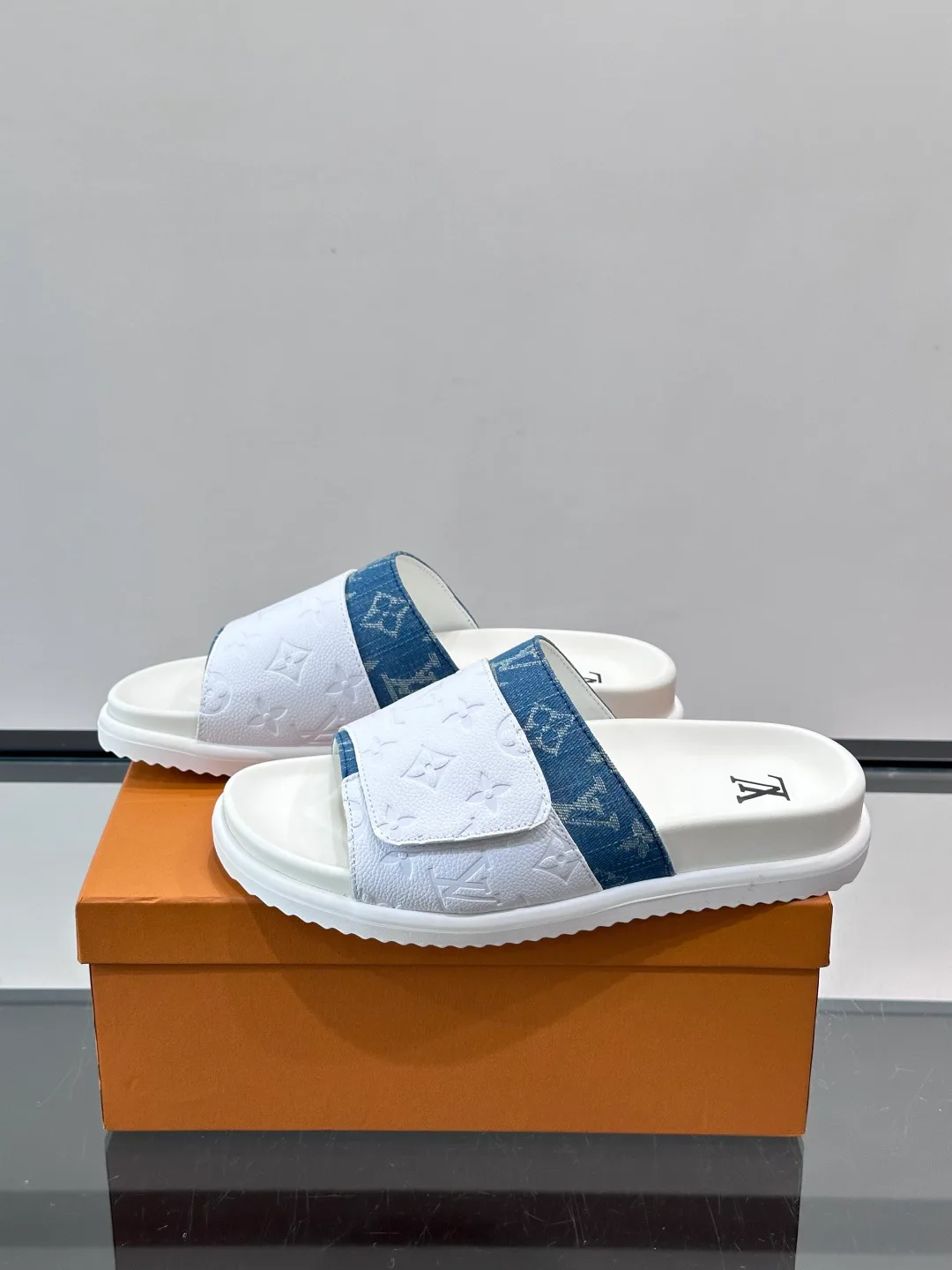 Шлепанцы Мужские Louis Vuitton 13353096