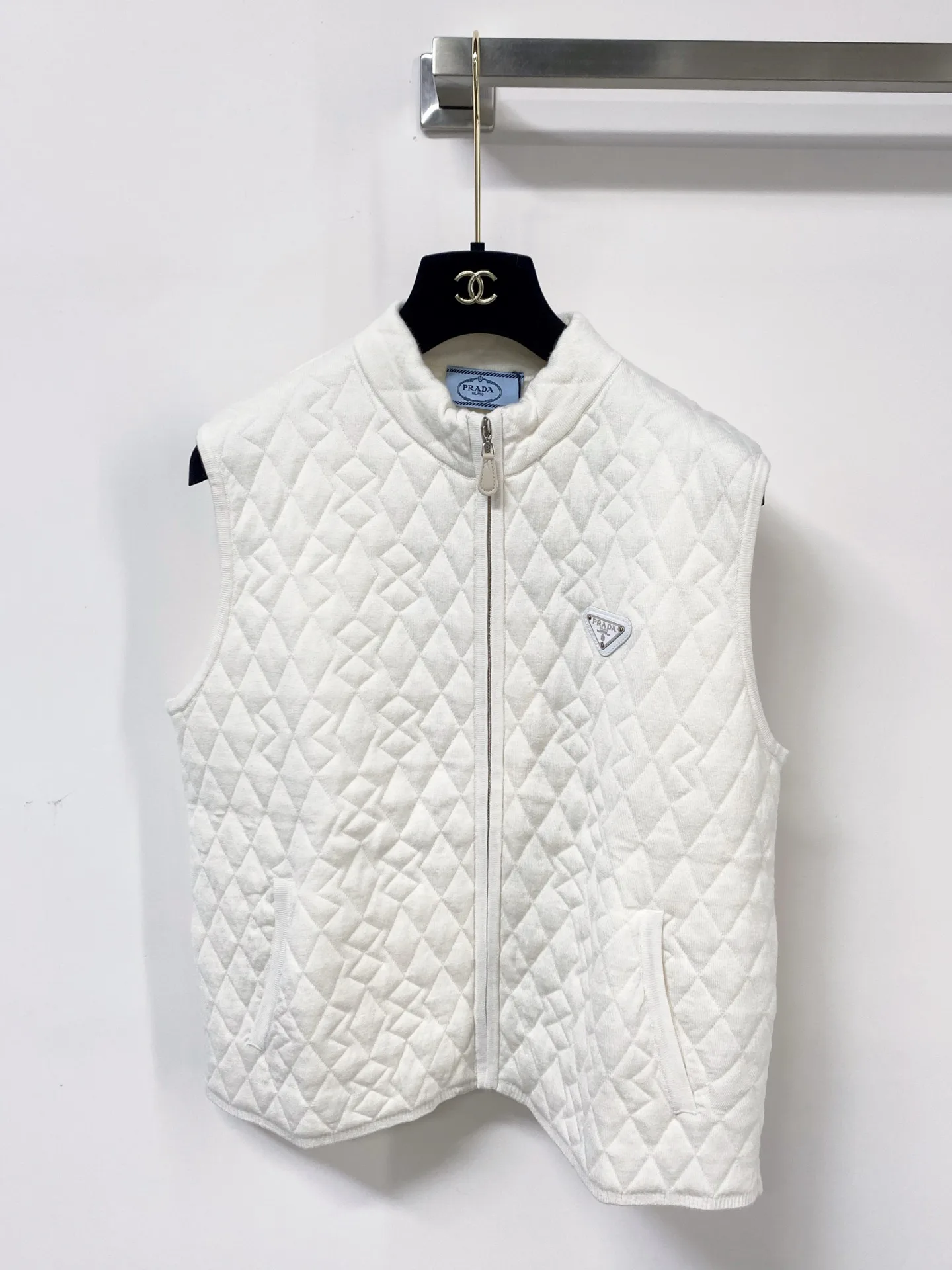 Жилеты Женские Prada 18661722
