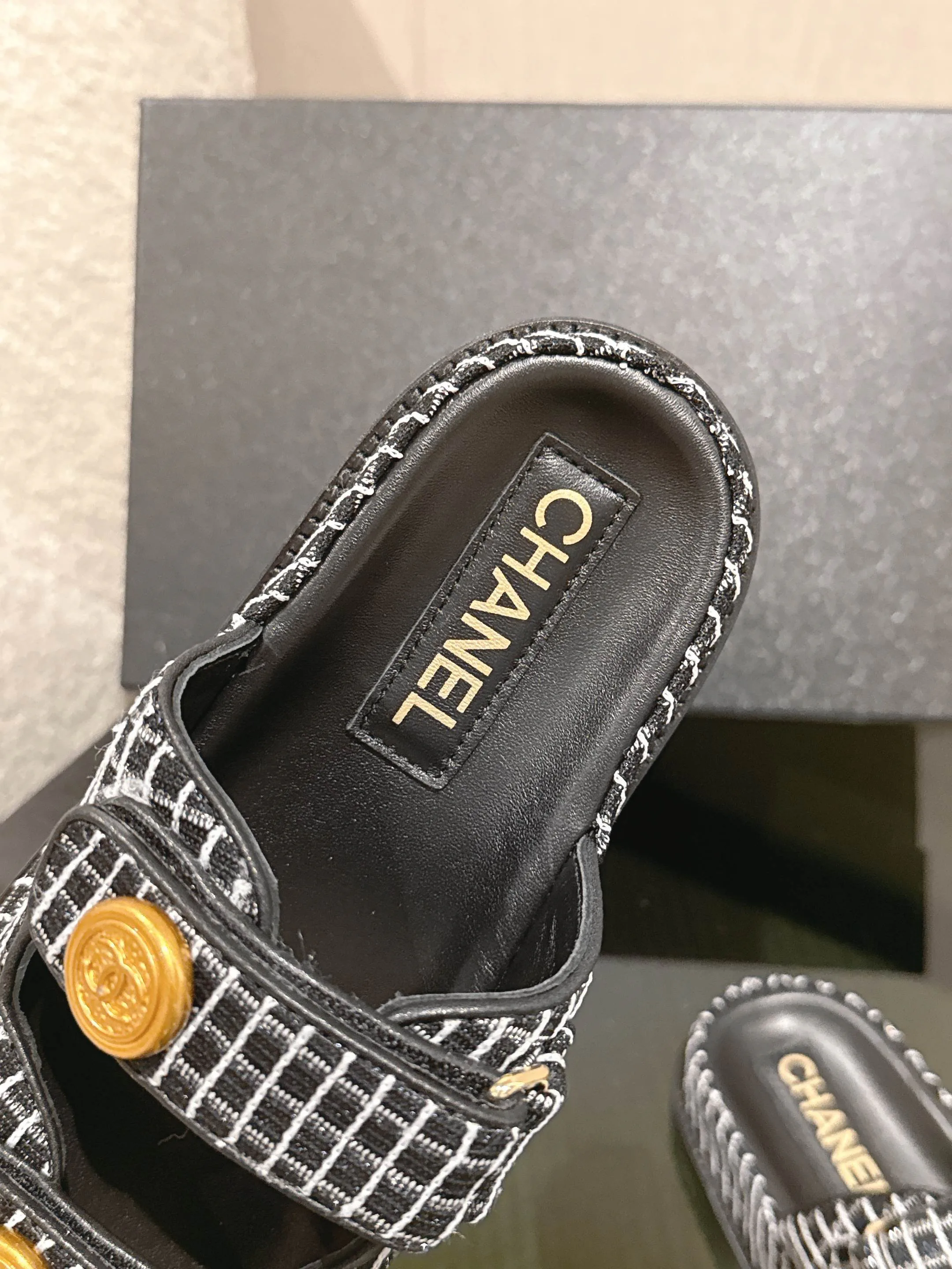 Шлепанцы Женские Chanel 22093