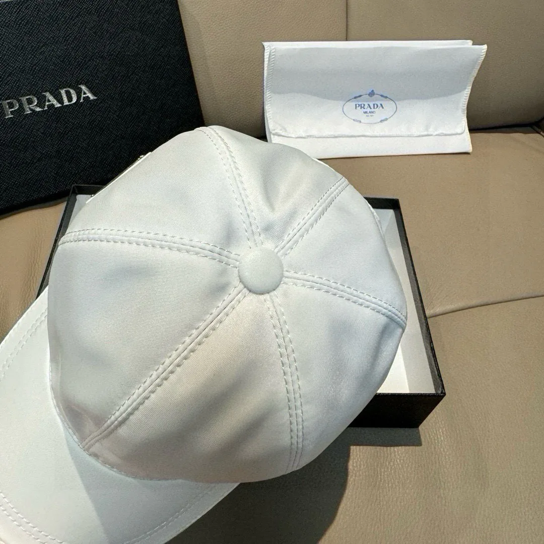 Головные Уборы Prada 17604797