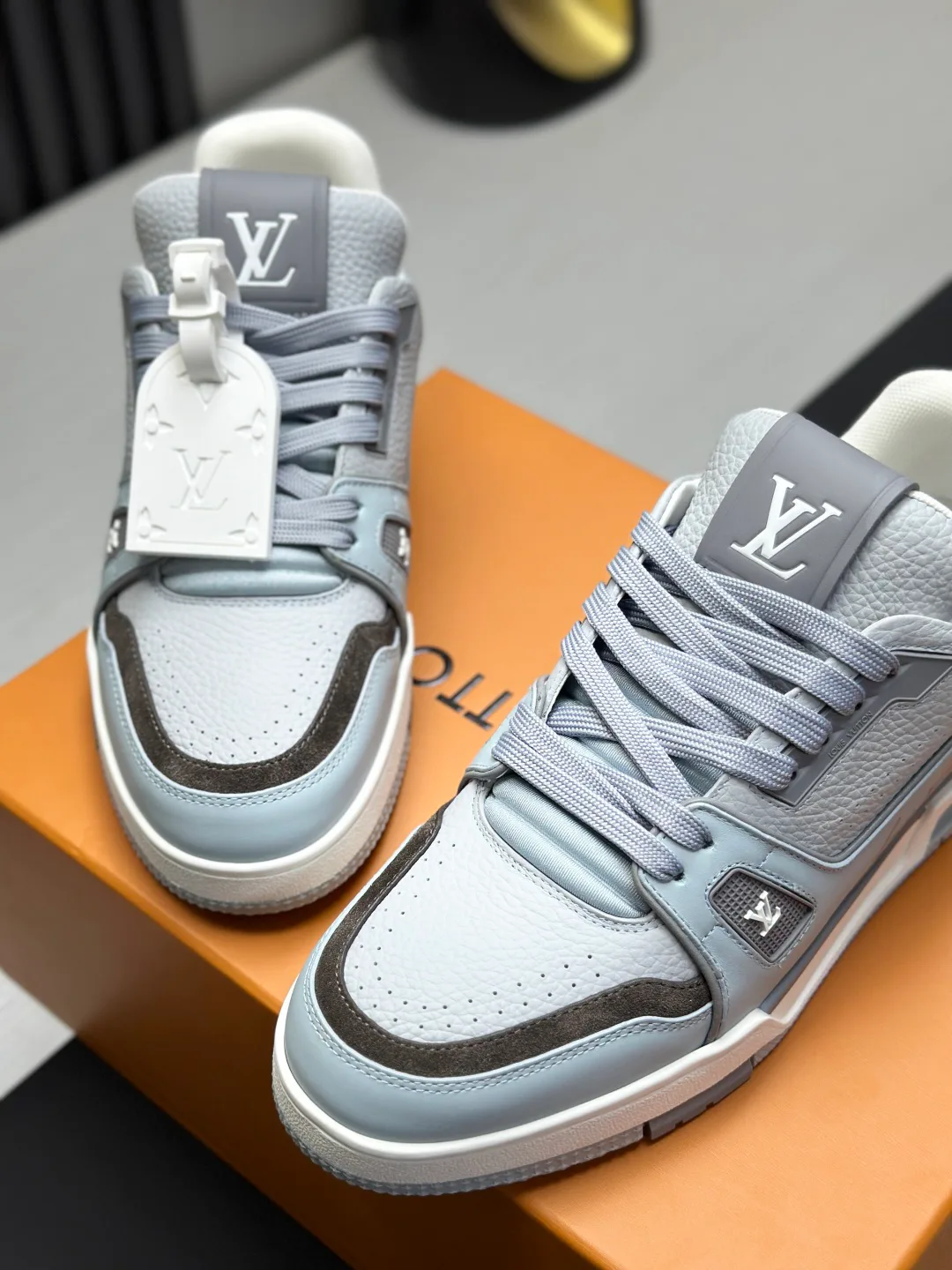 Кроссовки Женские Louis Vuitton 4635121