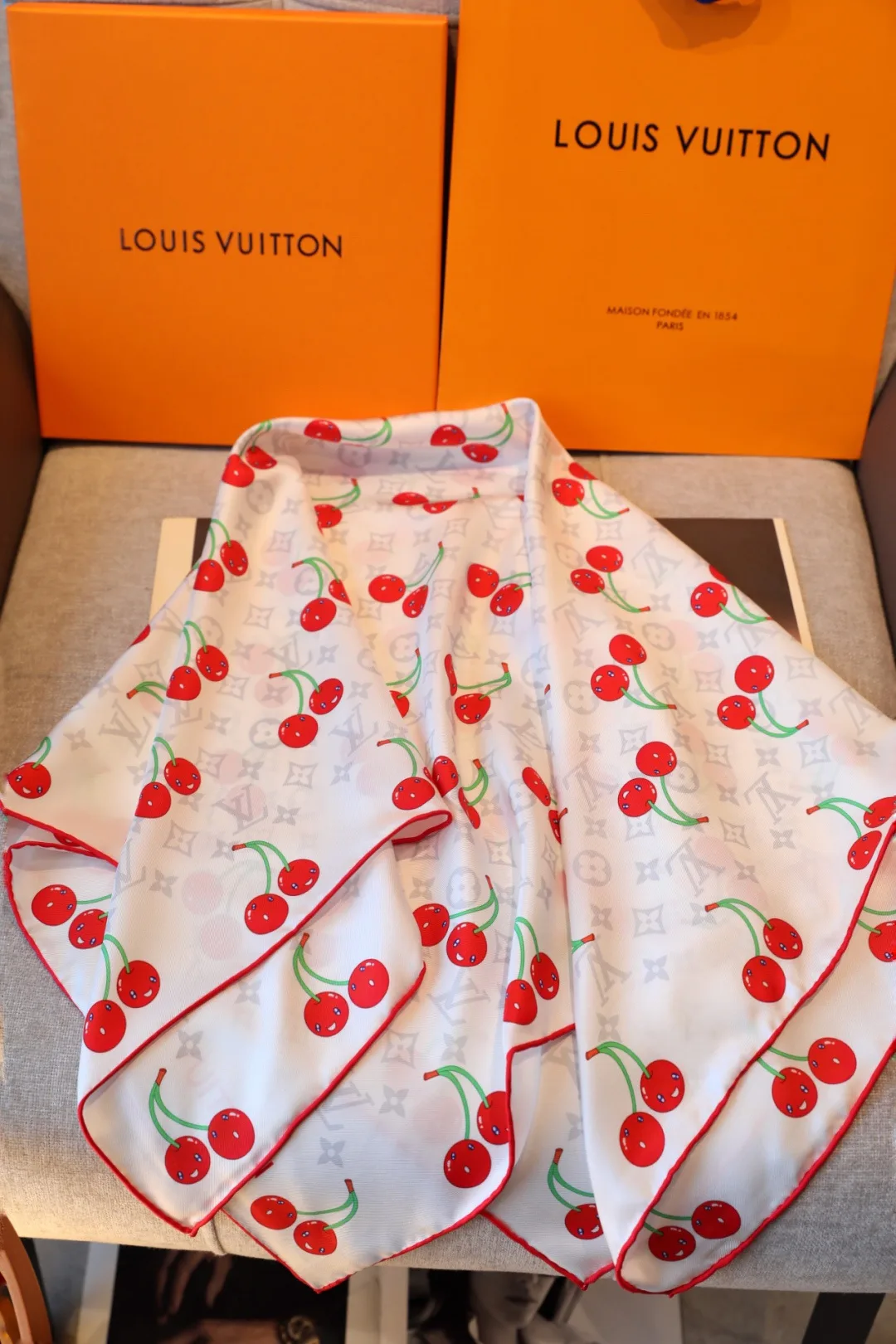 Платки Louis Vuitton 18618599