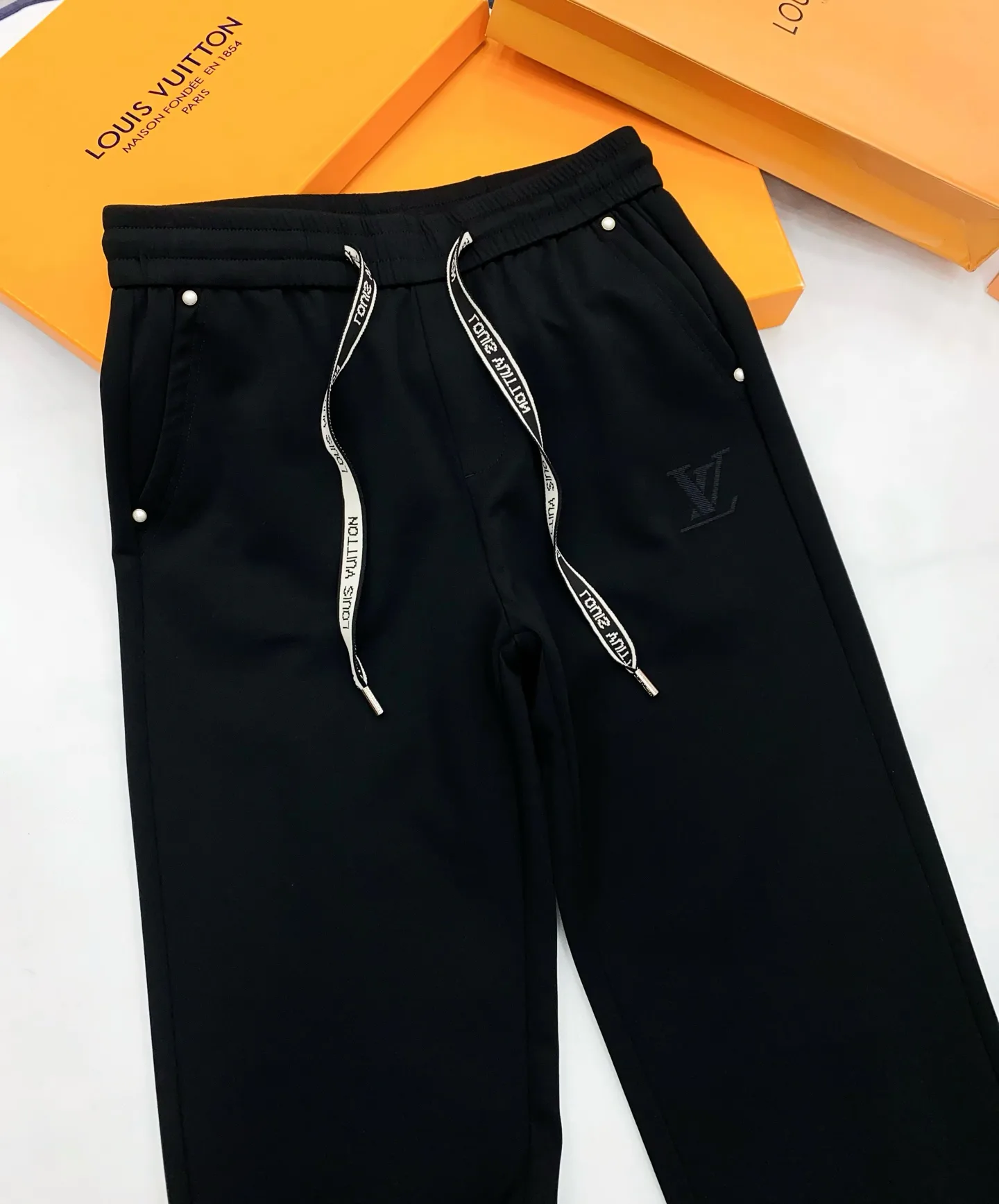 Брюки Мужские Louis Vuitton 9861763