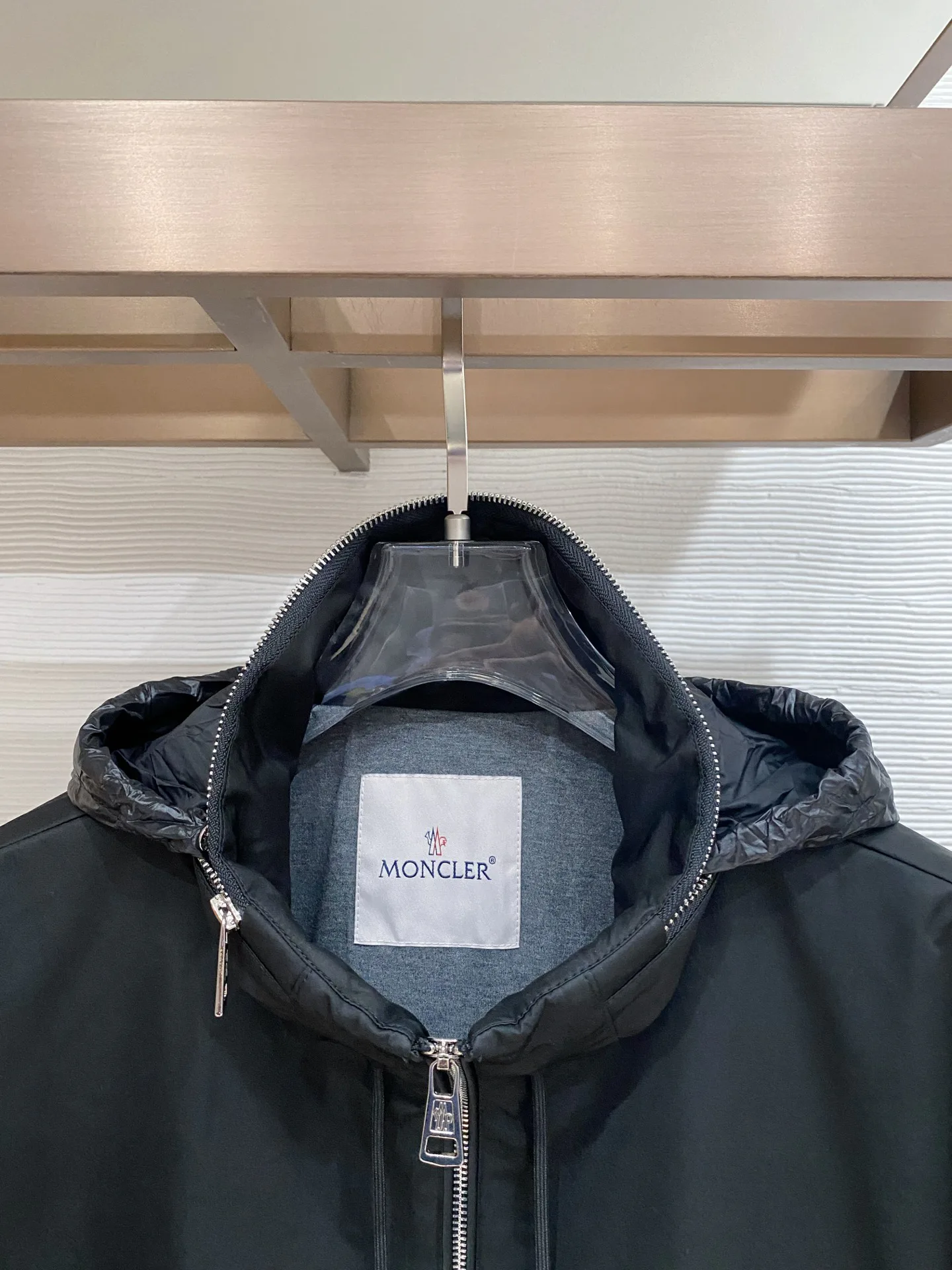 Куртки И Пуховики Мужские Moncler 11392169