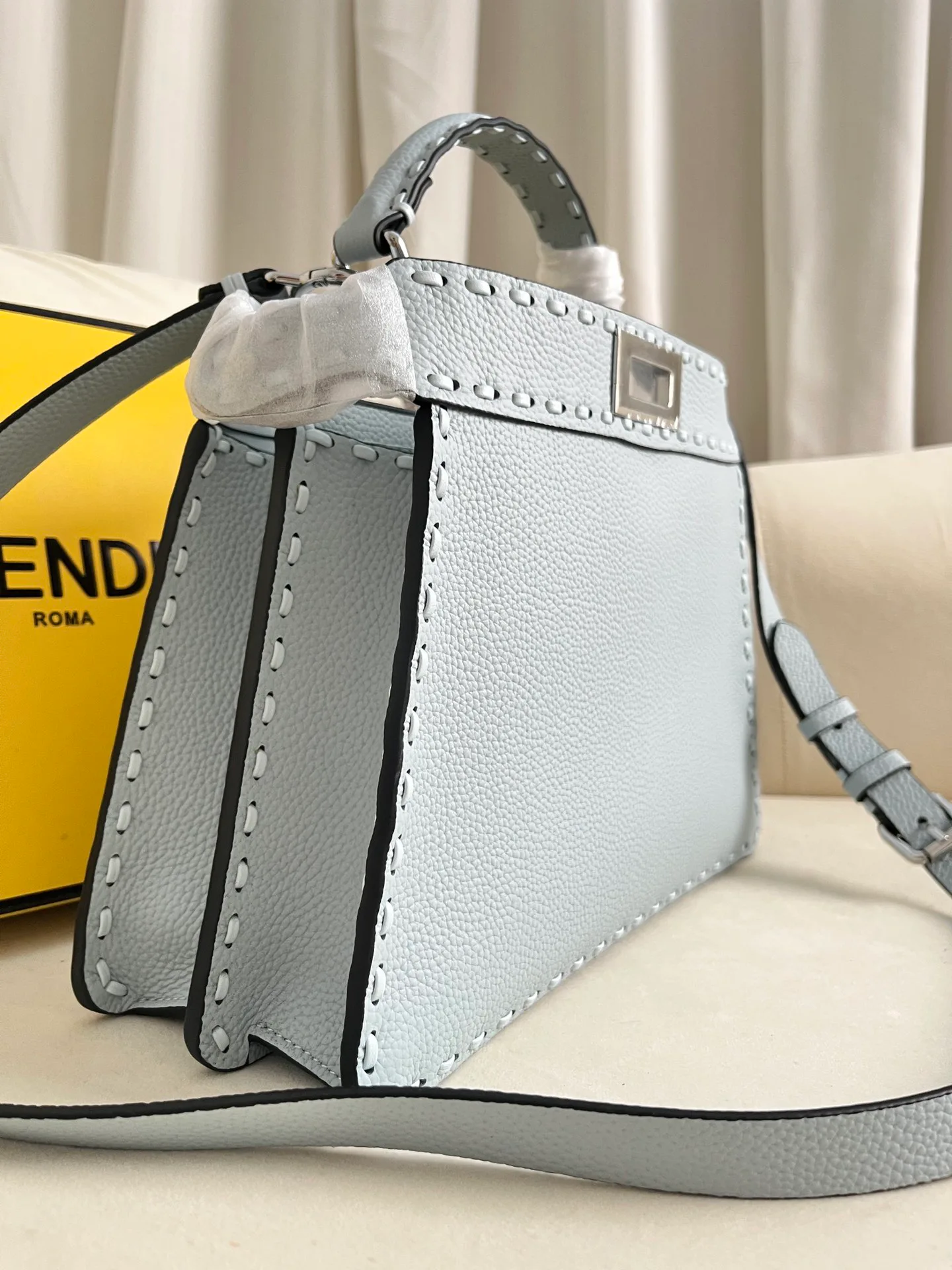 Классические Сумки Женские Fendi 11671435