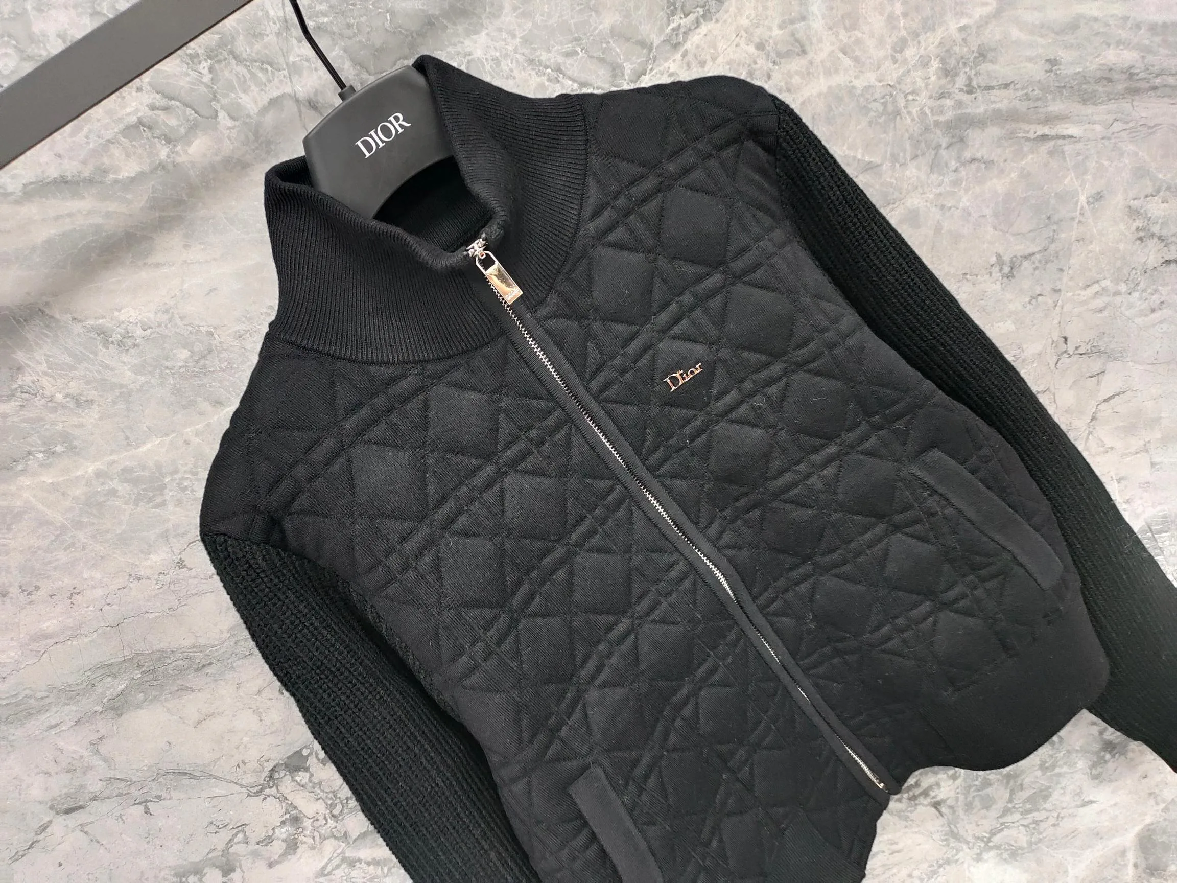 Куртки И Пуховики Женские Christian Dior 18203437
